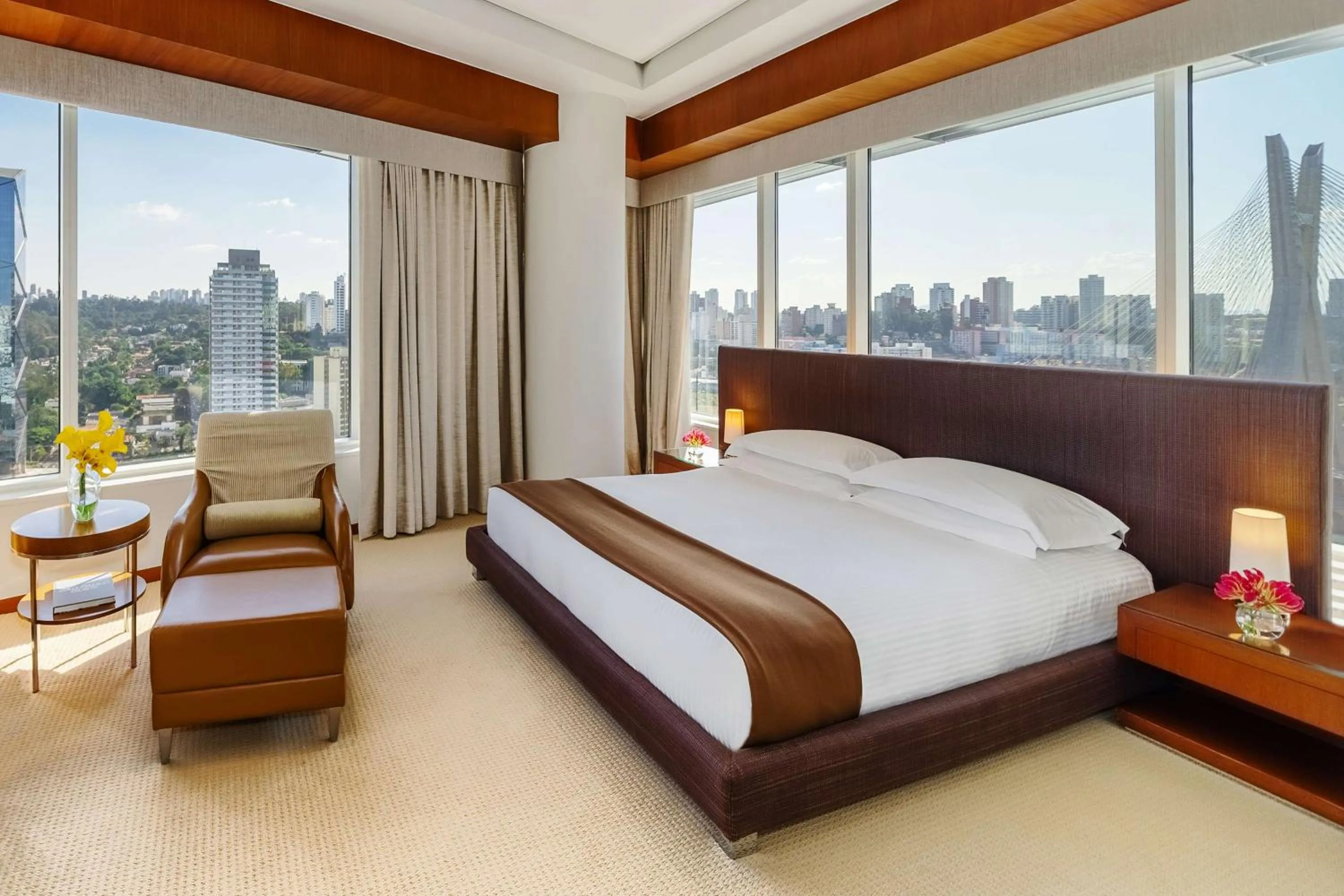 Photo of the whole room, Bed in Grand Hyatt São Paulo