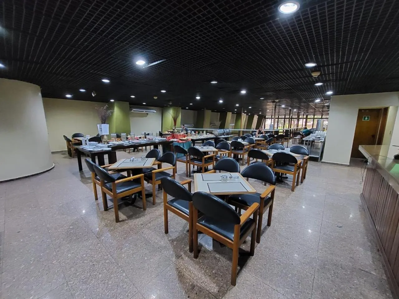 Restaurant/places to eat in Taj Mahal Hotel