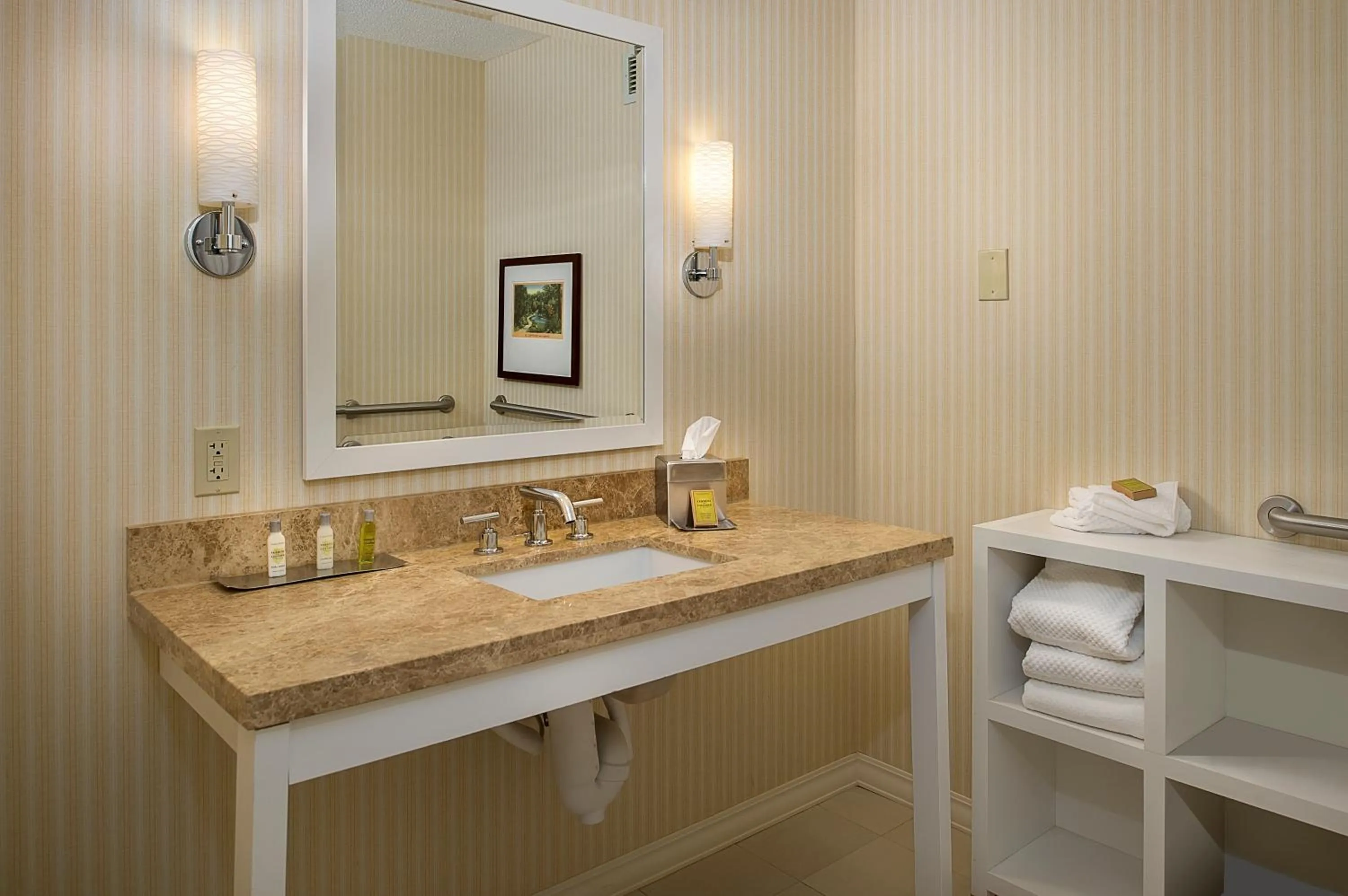 Bathroom in DoubleTree by Hilton Collinsville/St.Louis