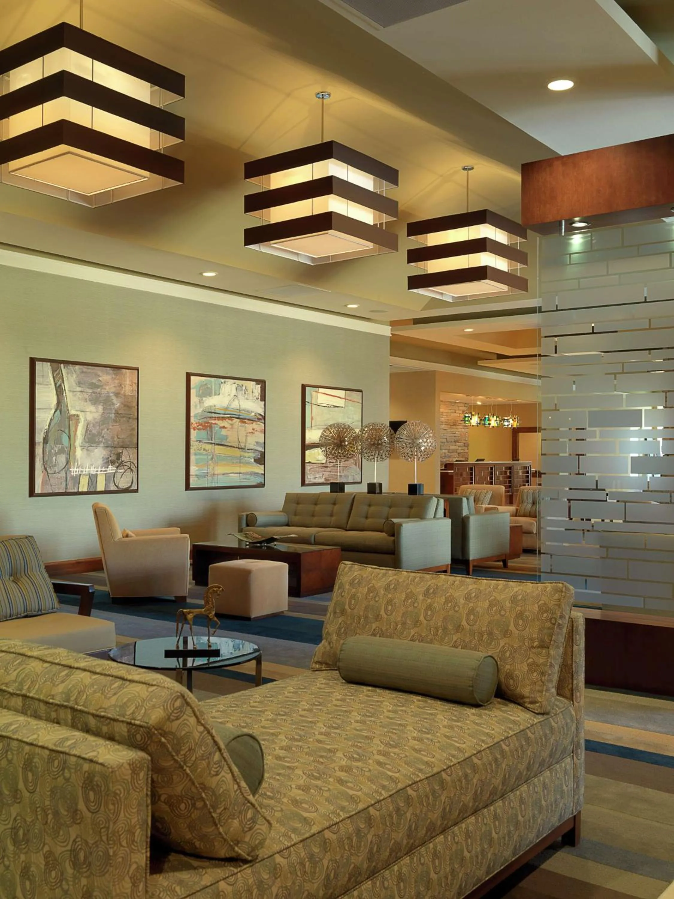 Lobby or reception in DoubleTree by Hilton Collinsville/St.Louis
