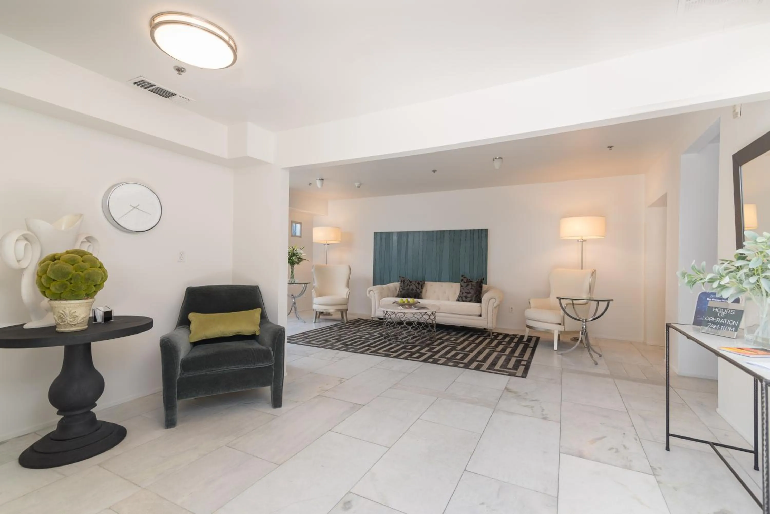 Lobby or reception in The Greens Hotel on Del Paso