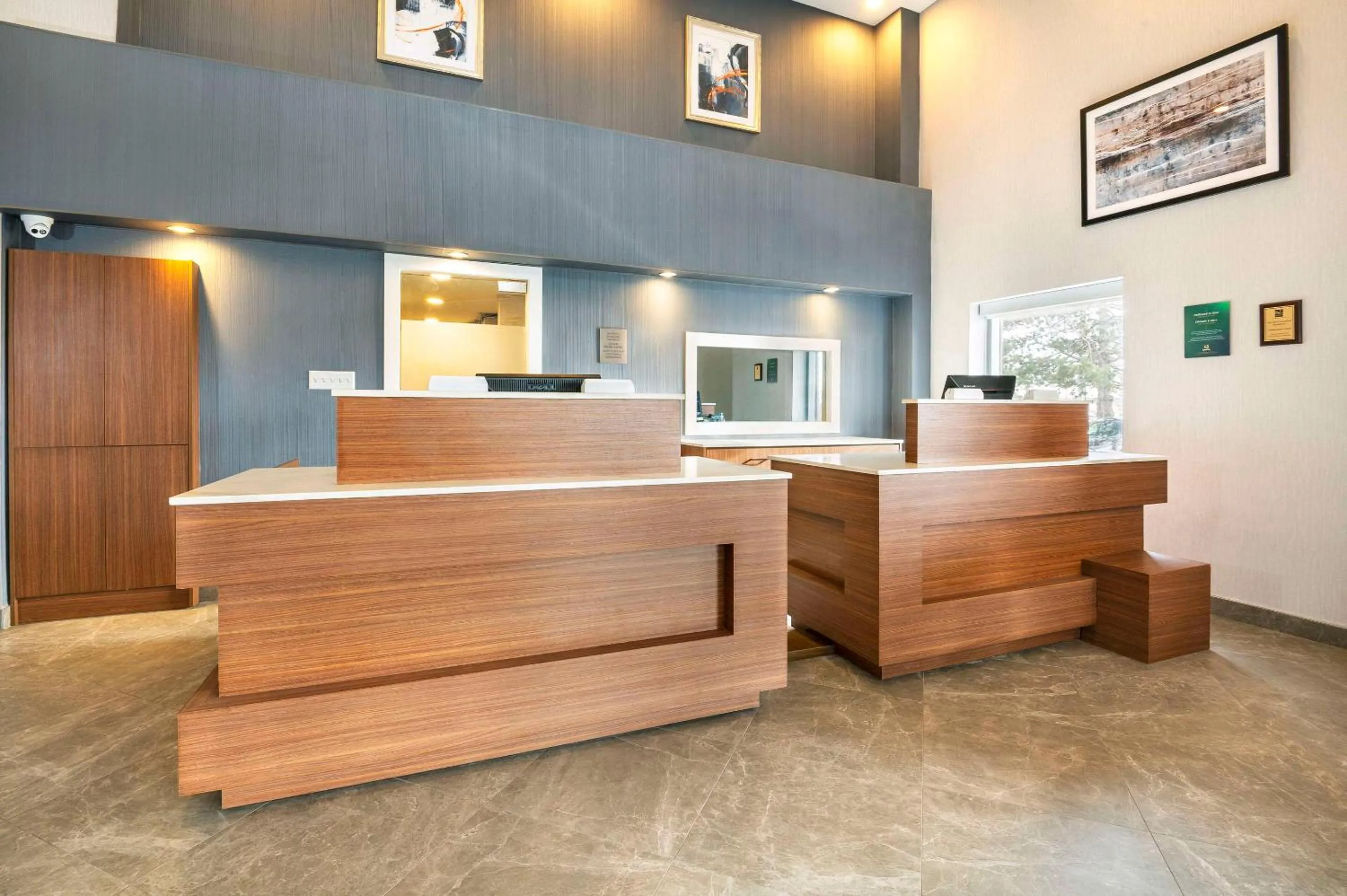 Lobby or reception in Quality Suites