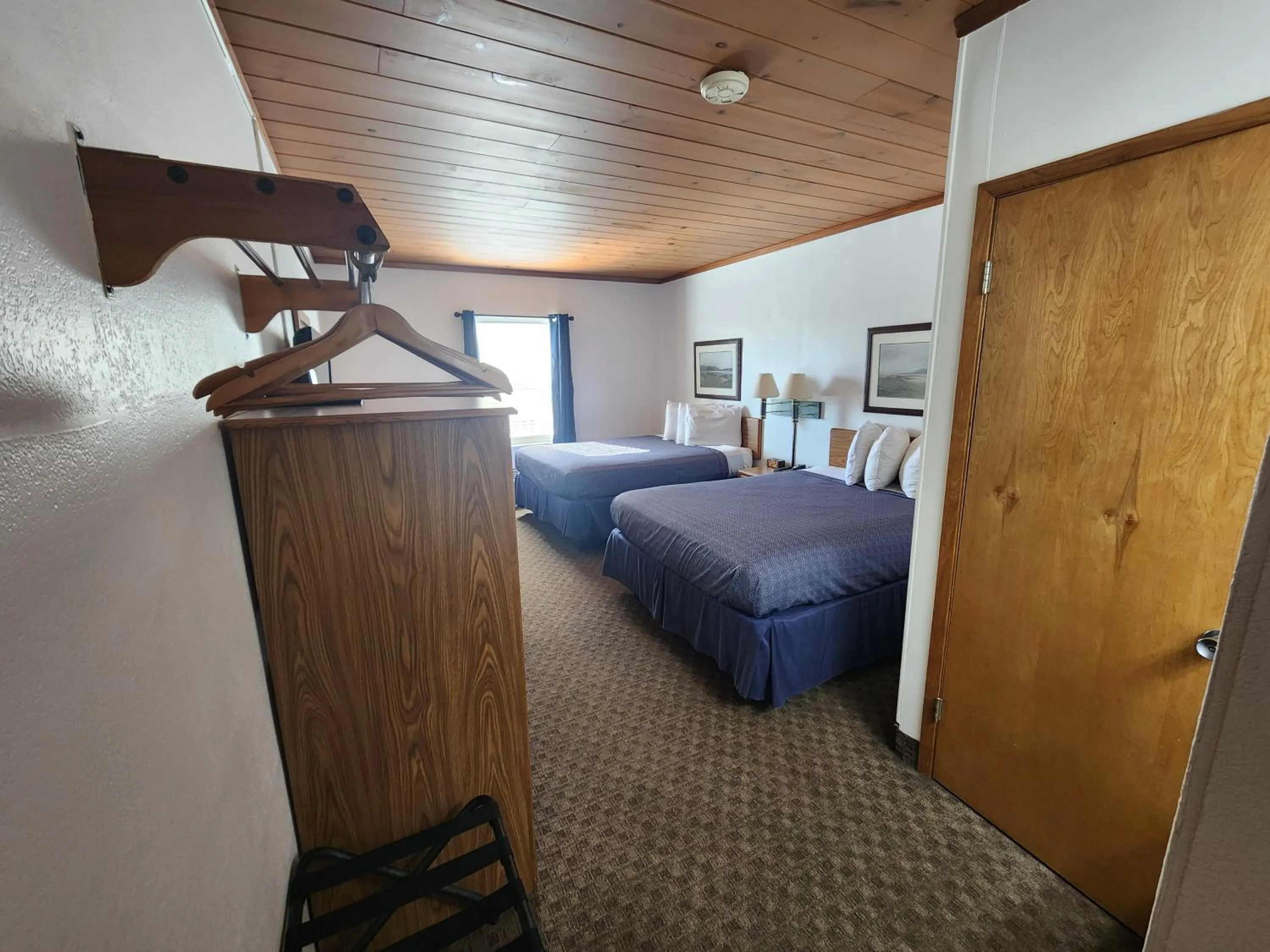 Bed in Lantern Motel