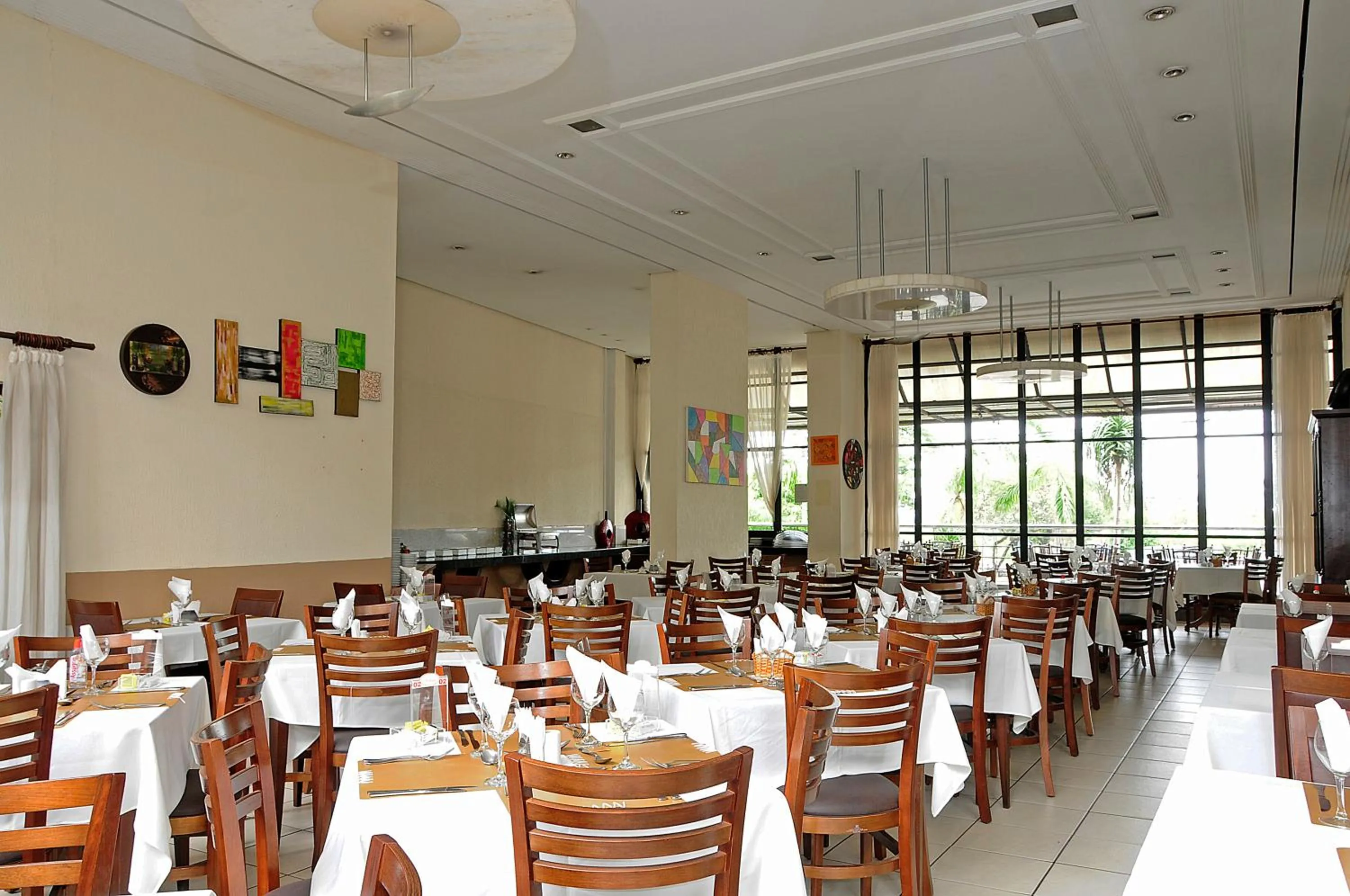 Restaurant/places to eat in Bristol Evidence Hotel