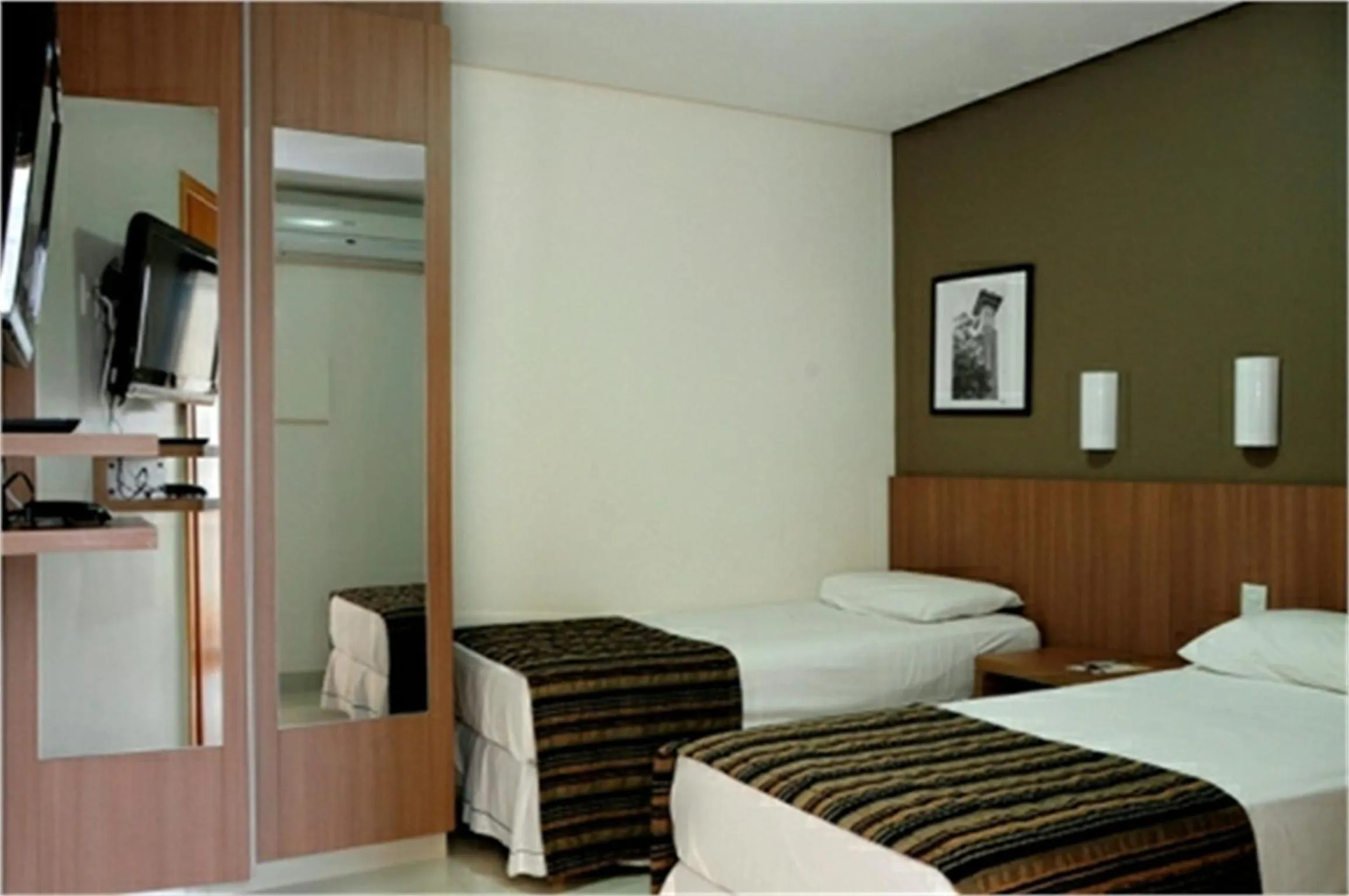 Bedroom in Bristol Evidence Hotel