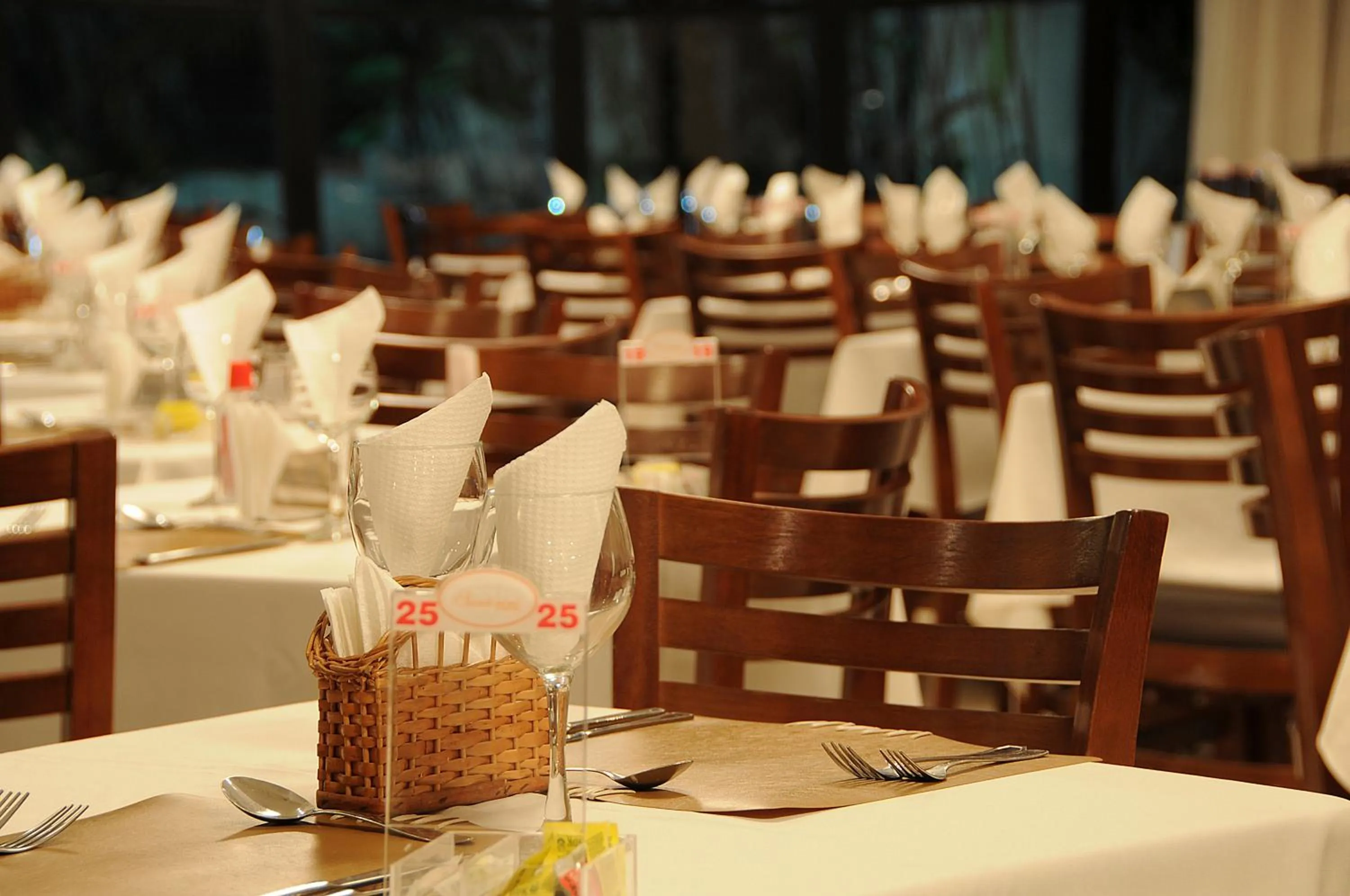 Restaurant/places to eat in Bristol Evidence Hotel