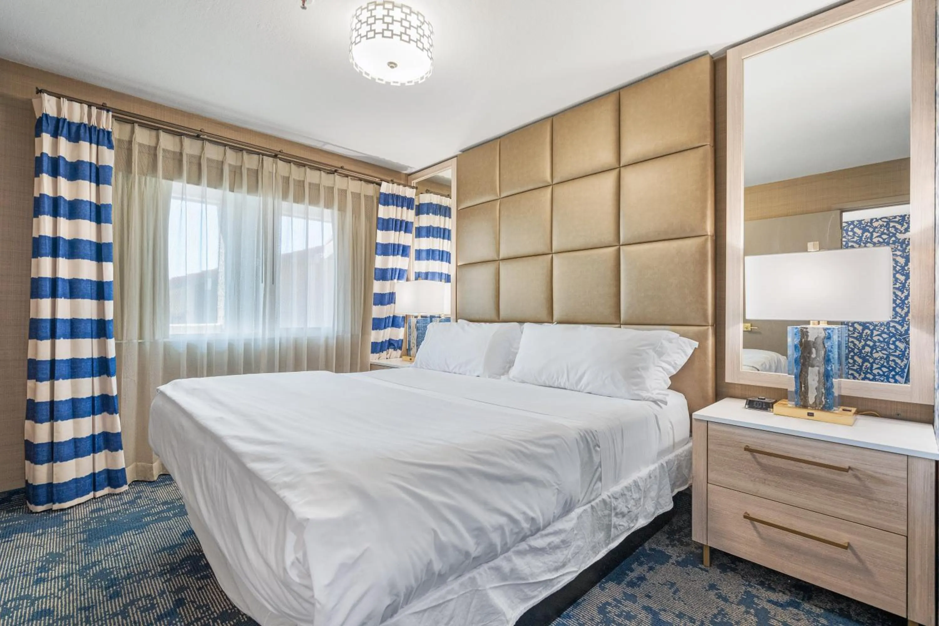 Bed in 3 Palms Tucson North Foothills