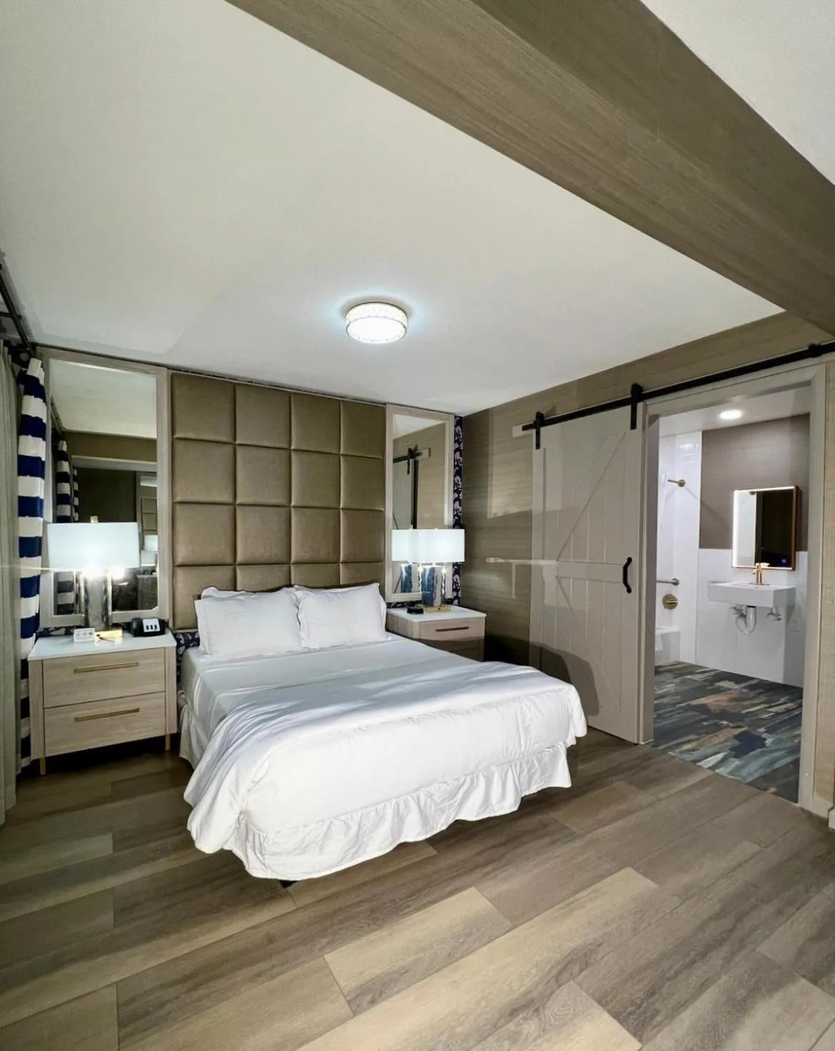 Bed in 3 Palms Tucson North Foothills