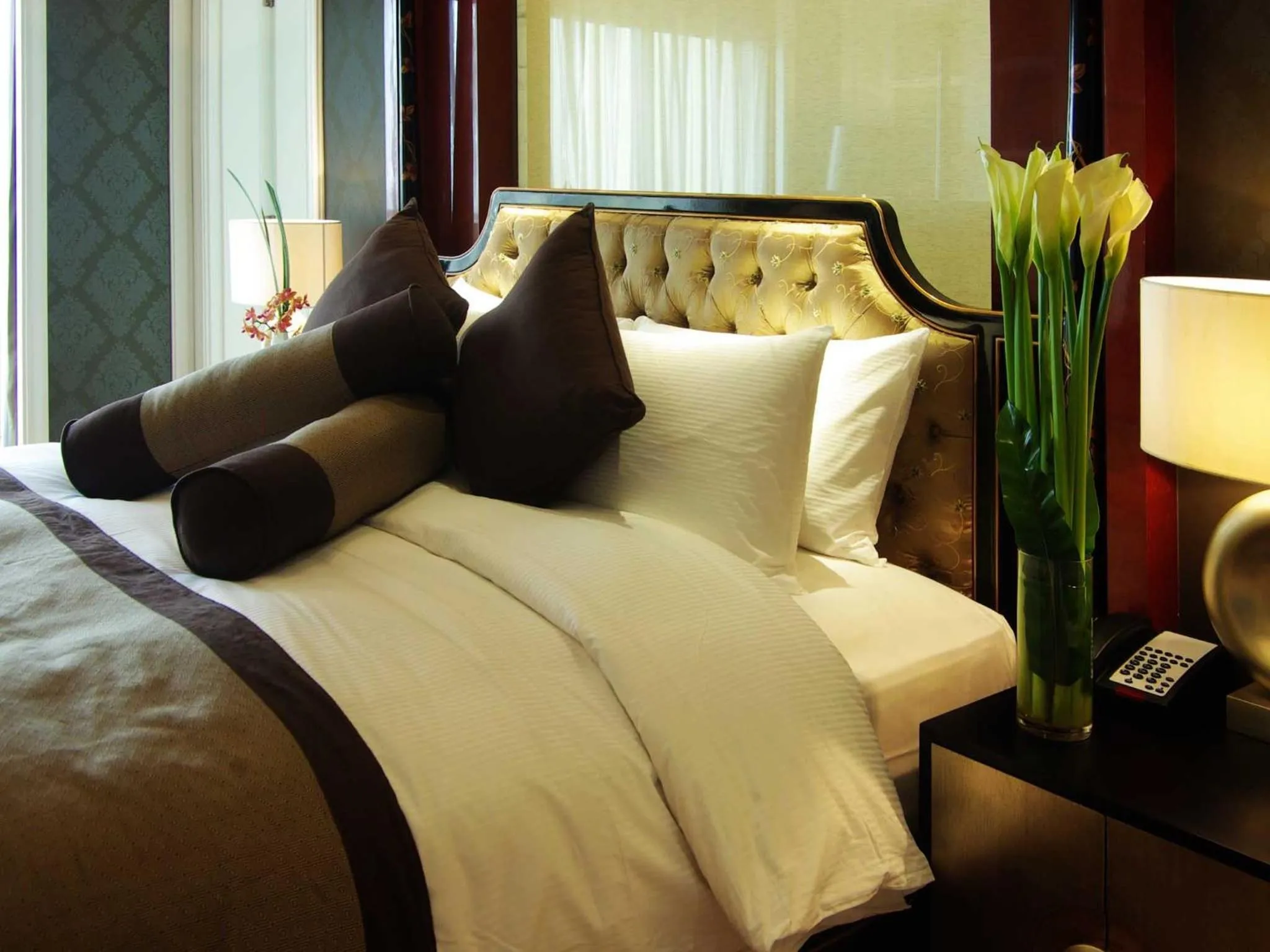 Bed in Hotel Shanghai Sheshan Oriental - Handwritten Collection