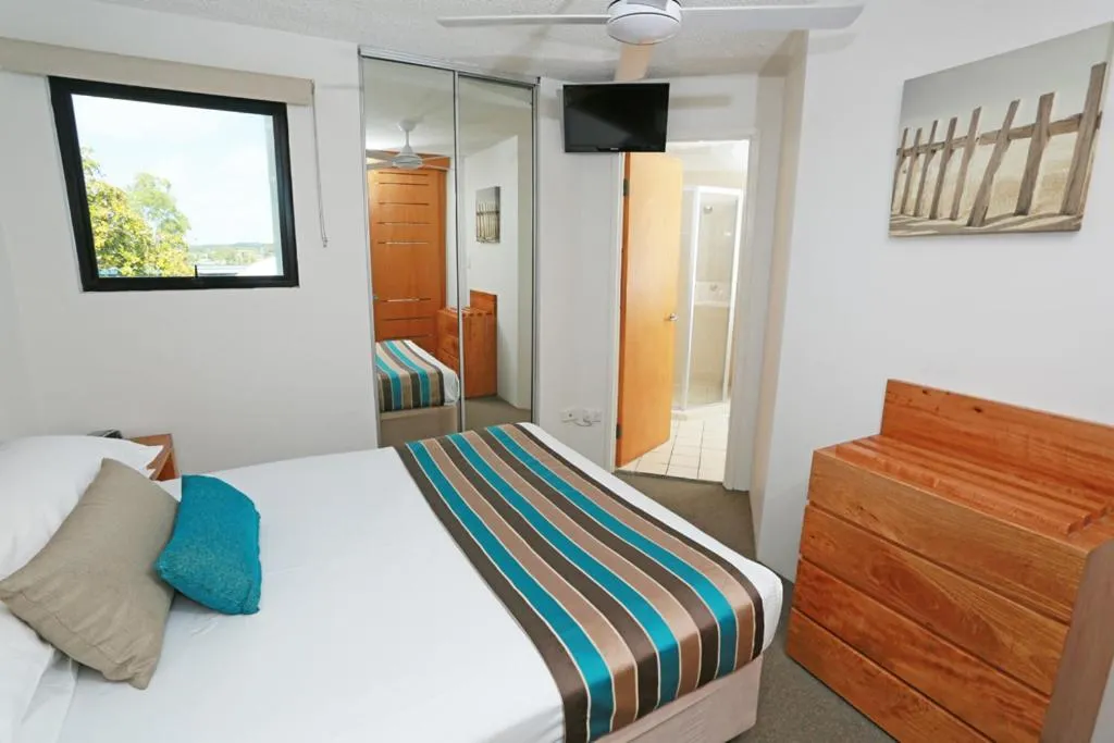 Bedroom, Bed in Beach Club Resort Mooloolaba