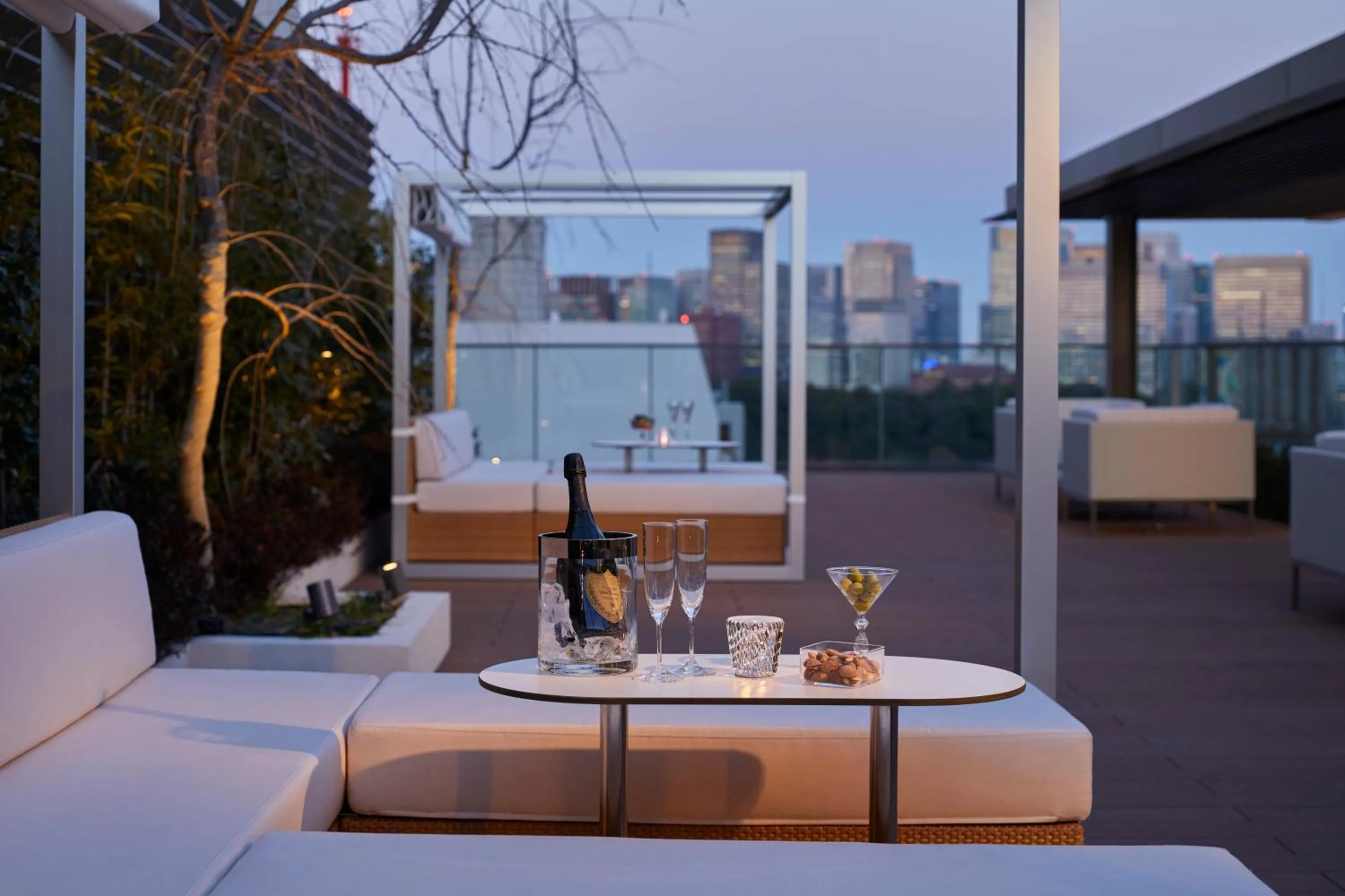 Lounge or bar in THE KITANO HOTEL TOKYO