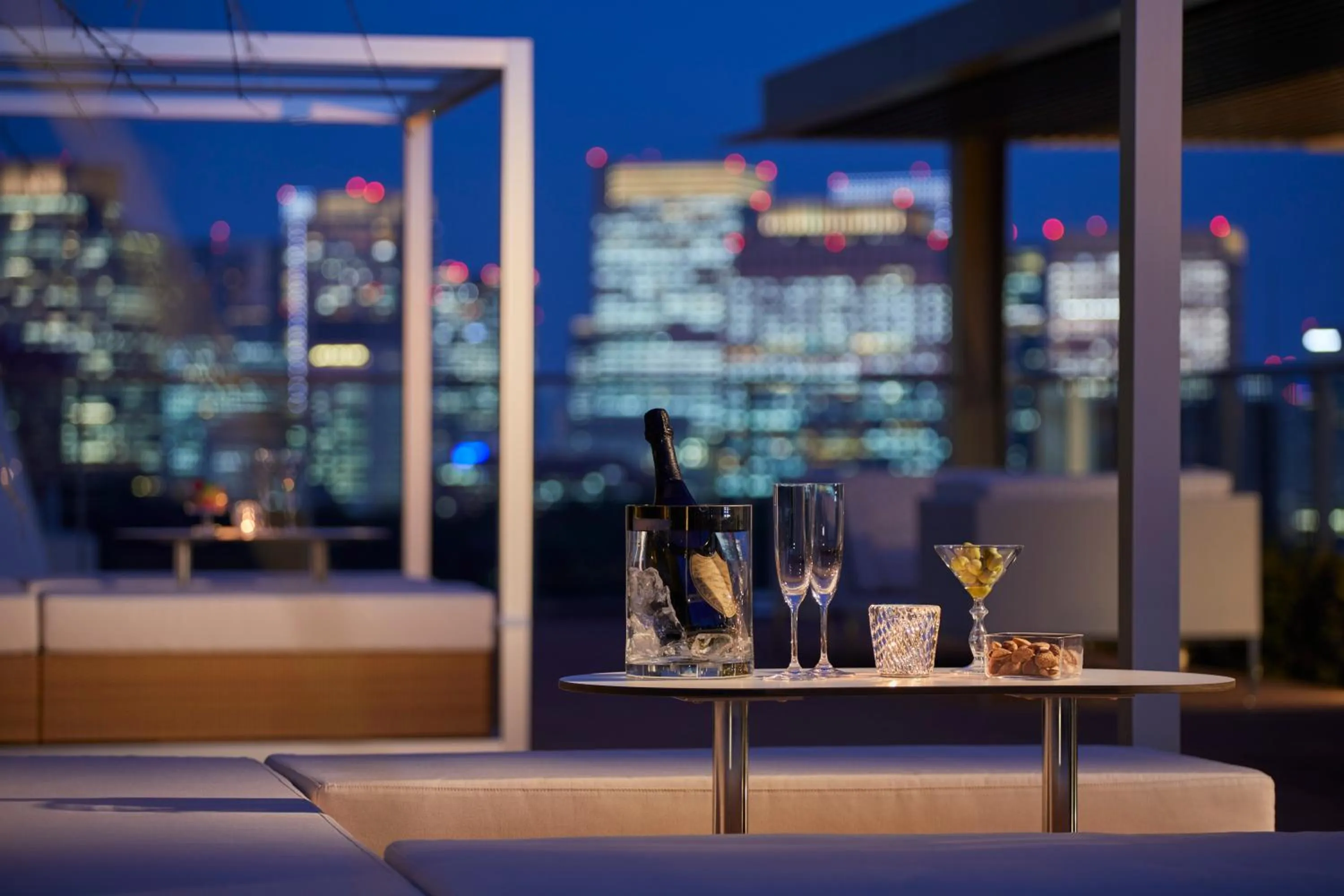 Lounge or bar in THE KITANO HOTEL TOKYO