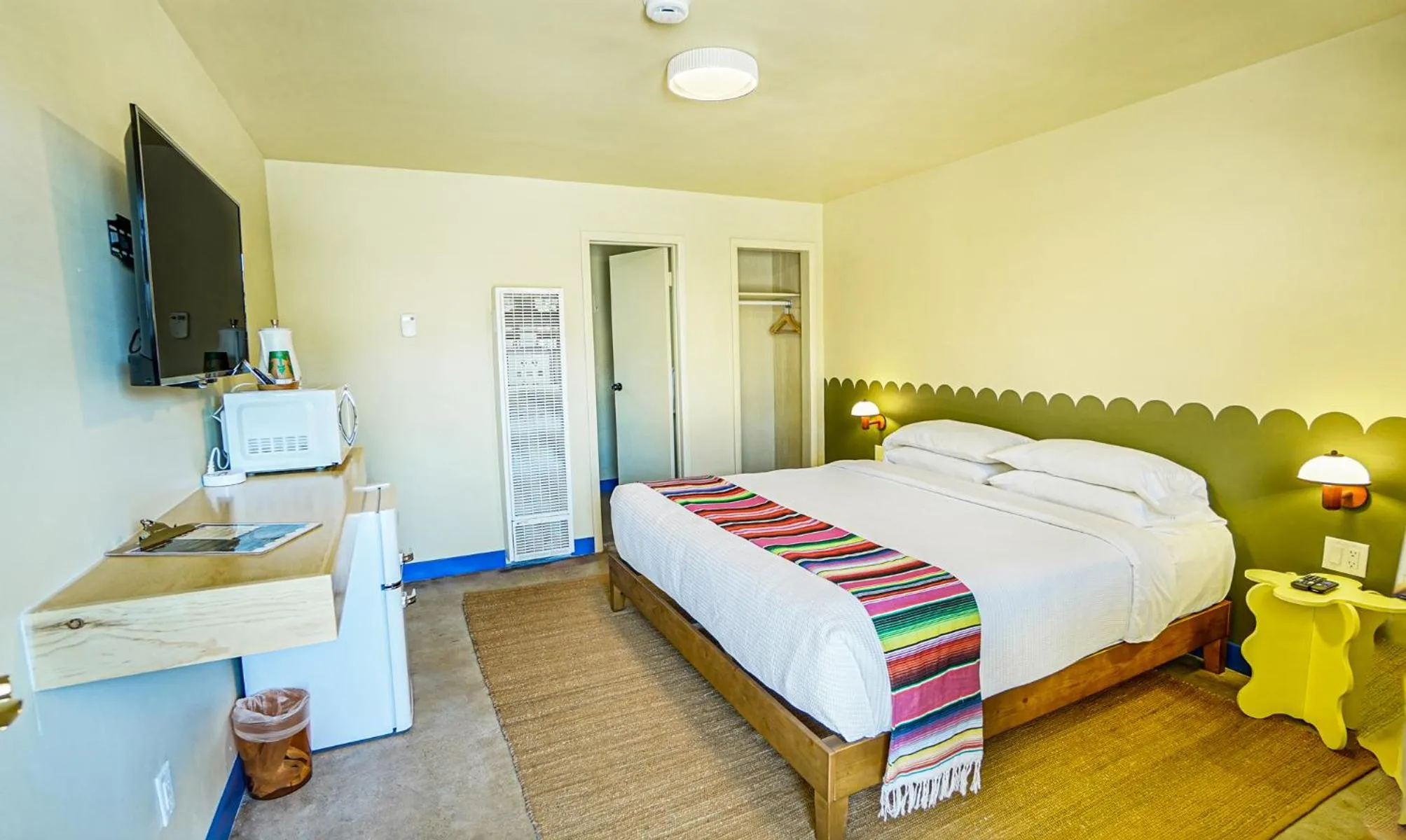 Bed in The Siesta Motel