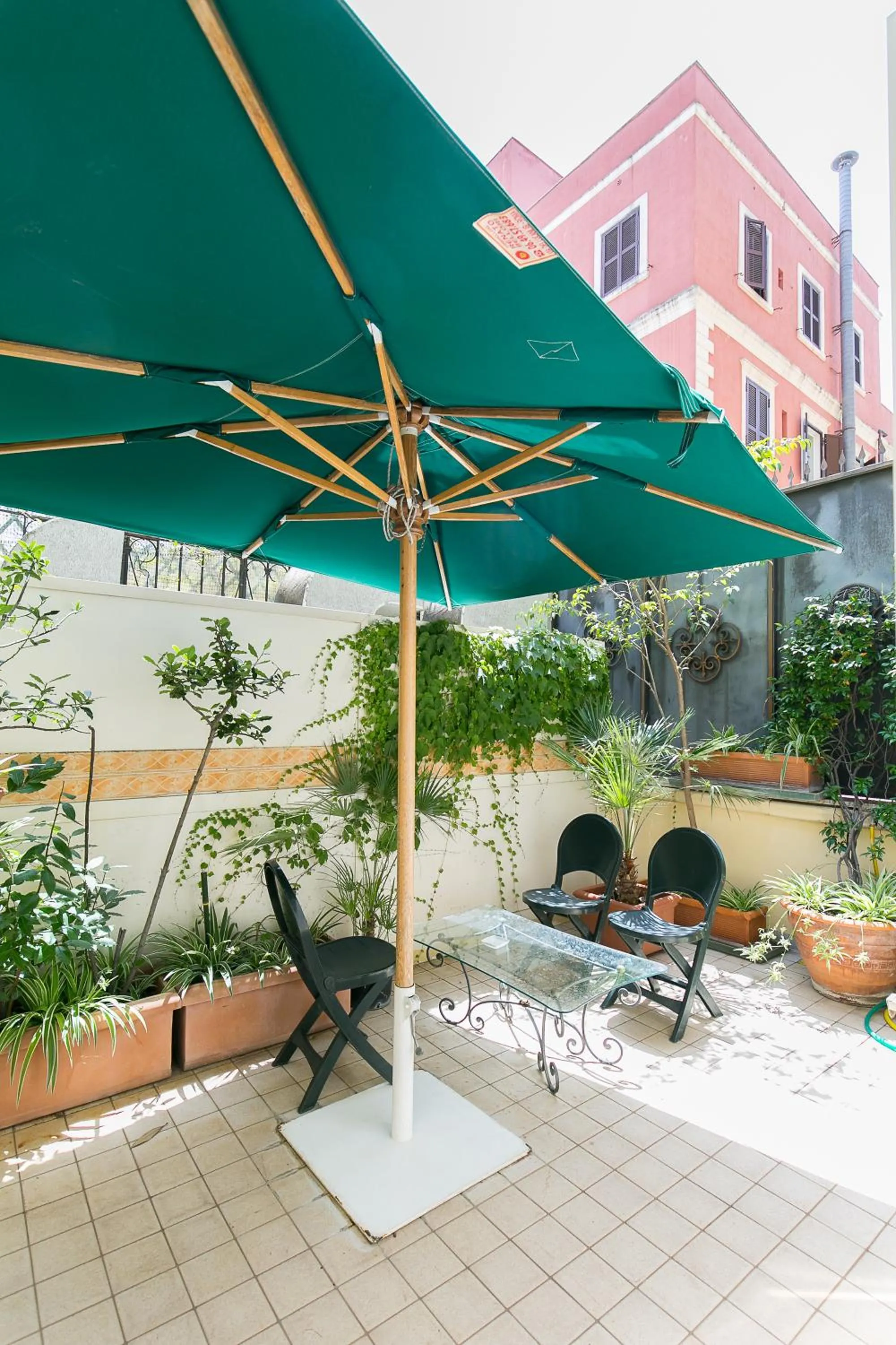 Patio in Hotel Celio