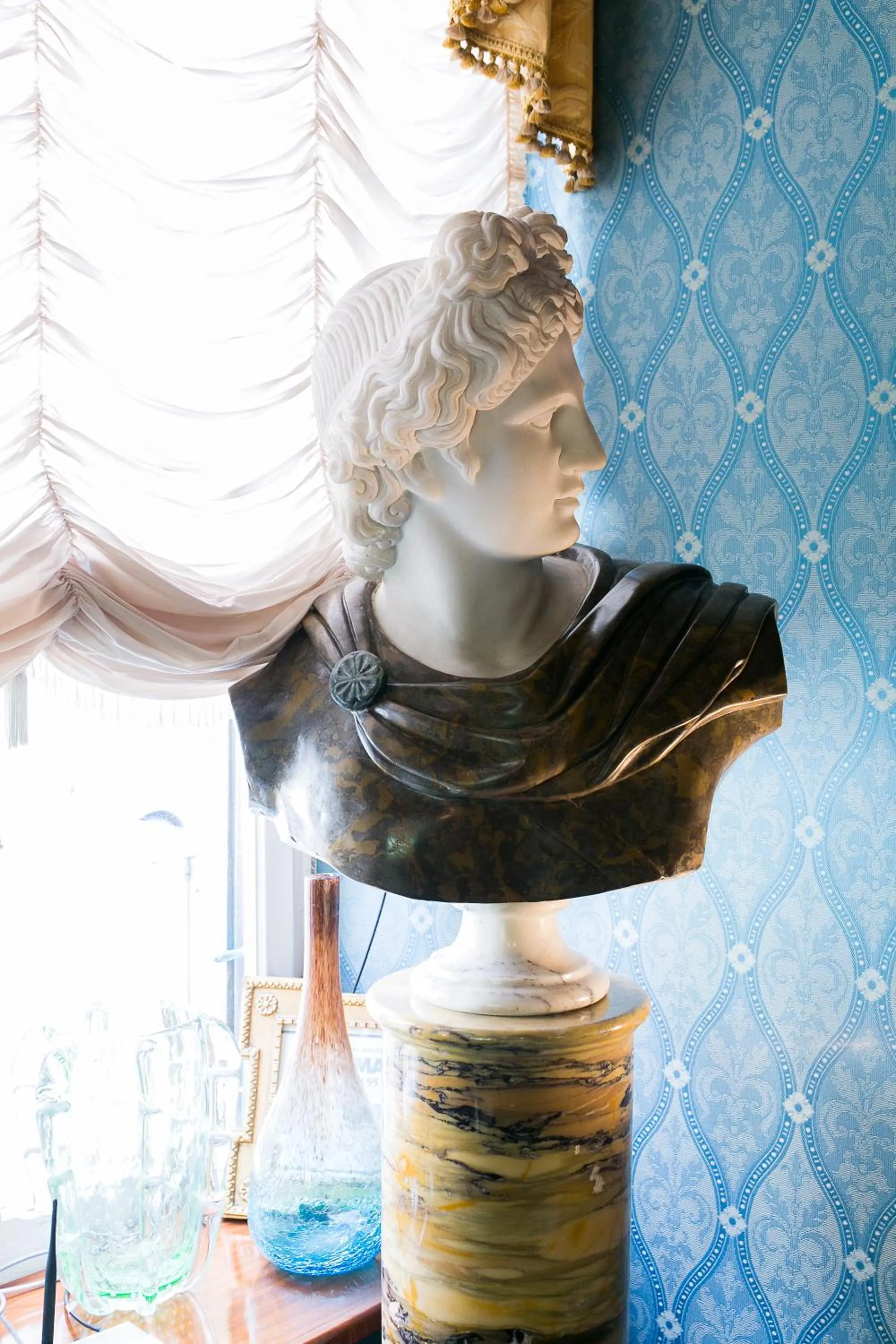 Decorative detail in Hotel Celio