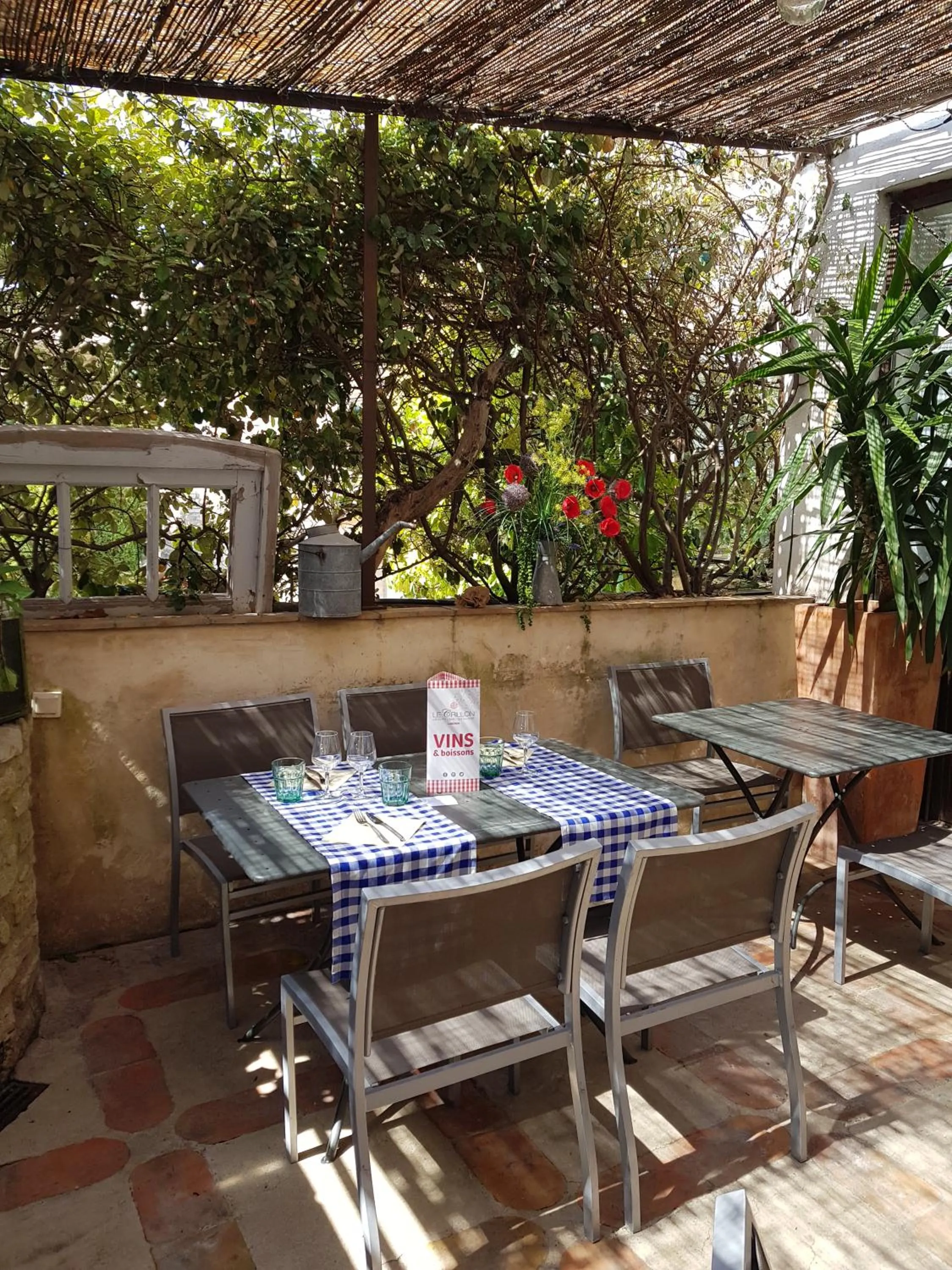 Patio in Le Crillon