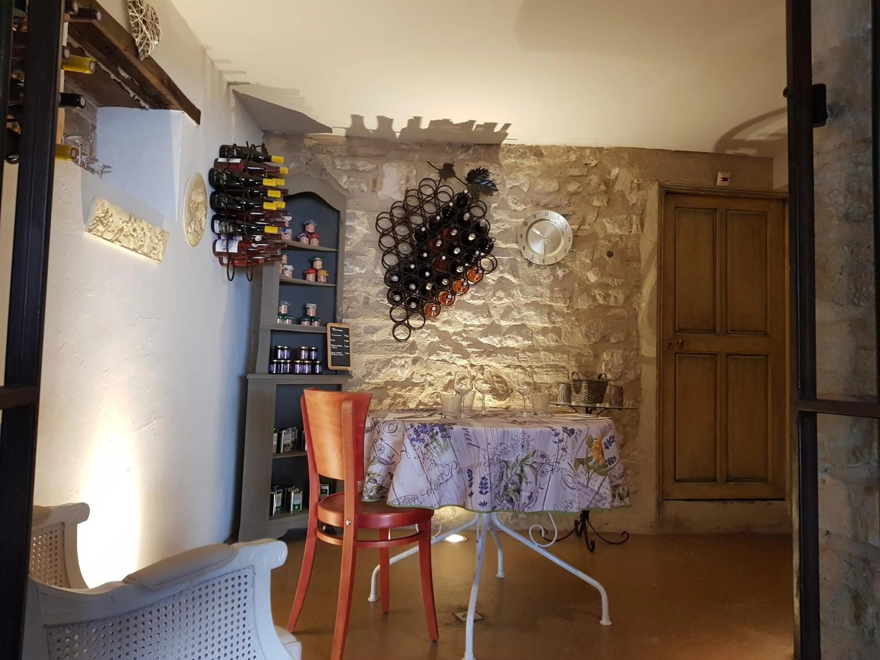 Dining area in Le Crillon