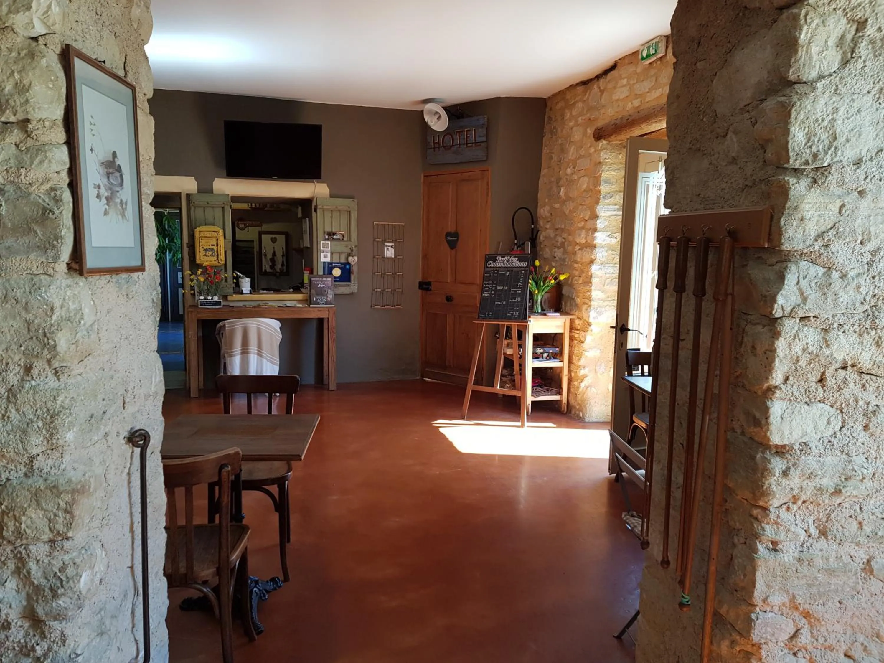 Lounge or bar in Le Crillon