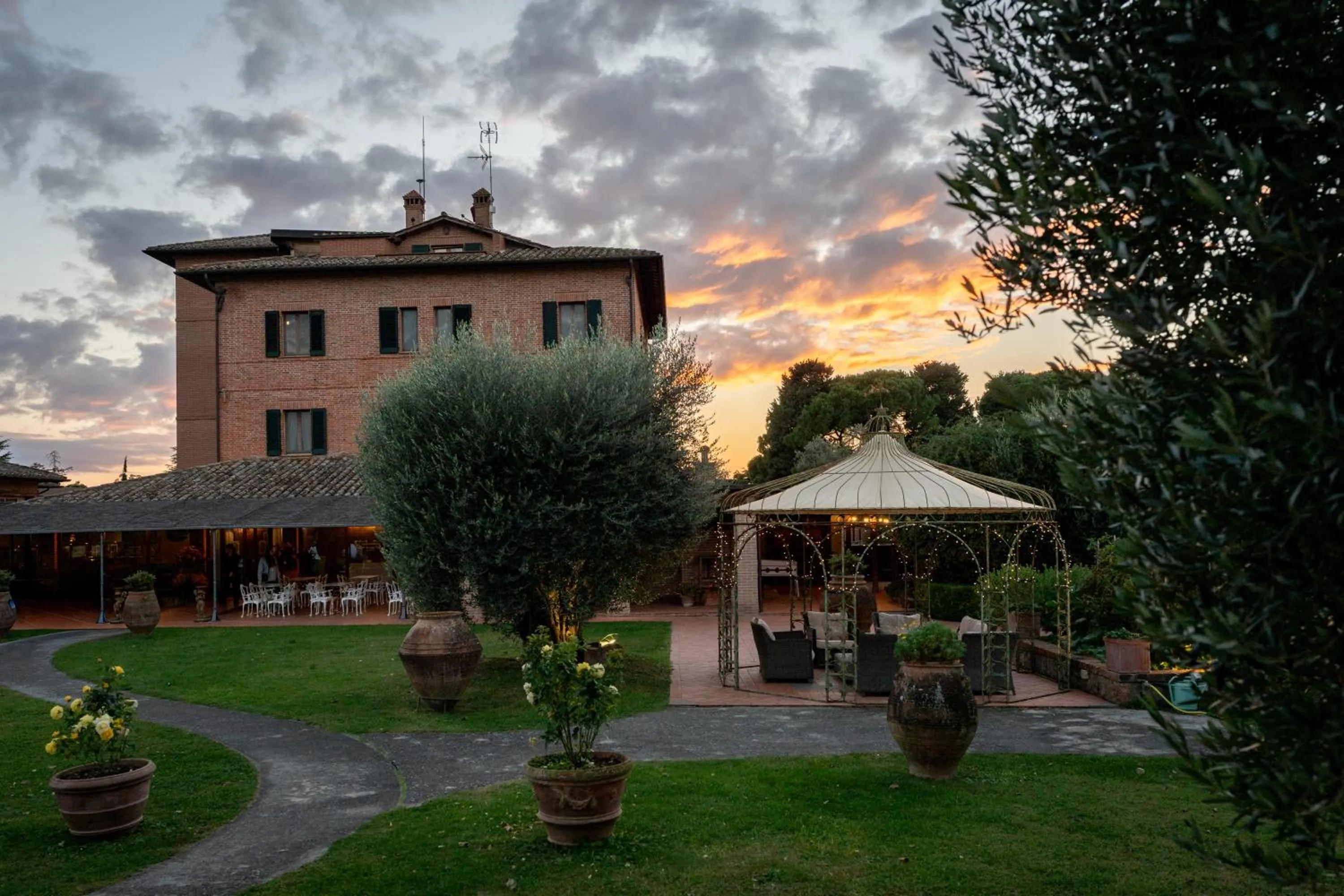 Property building in Locanda Poggioleone