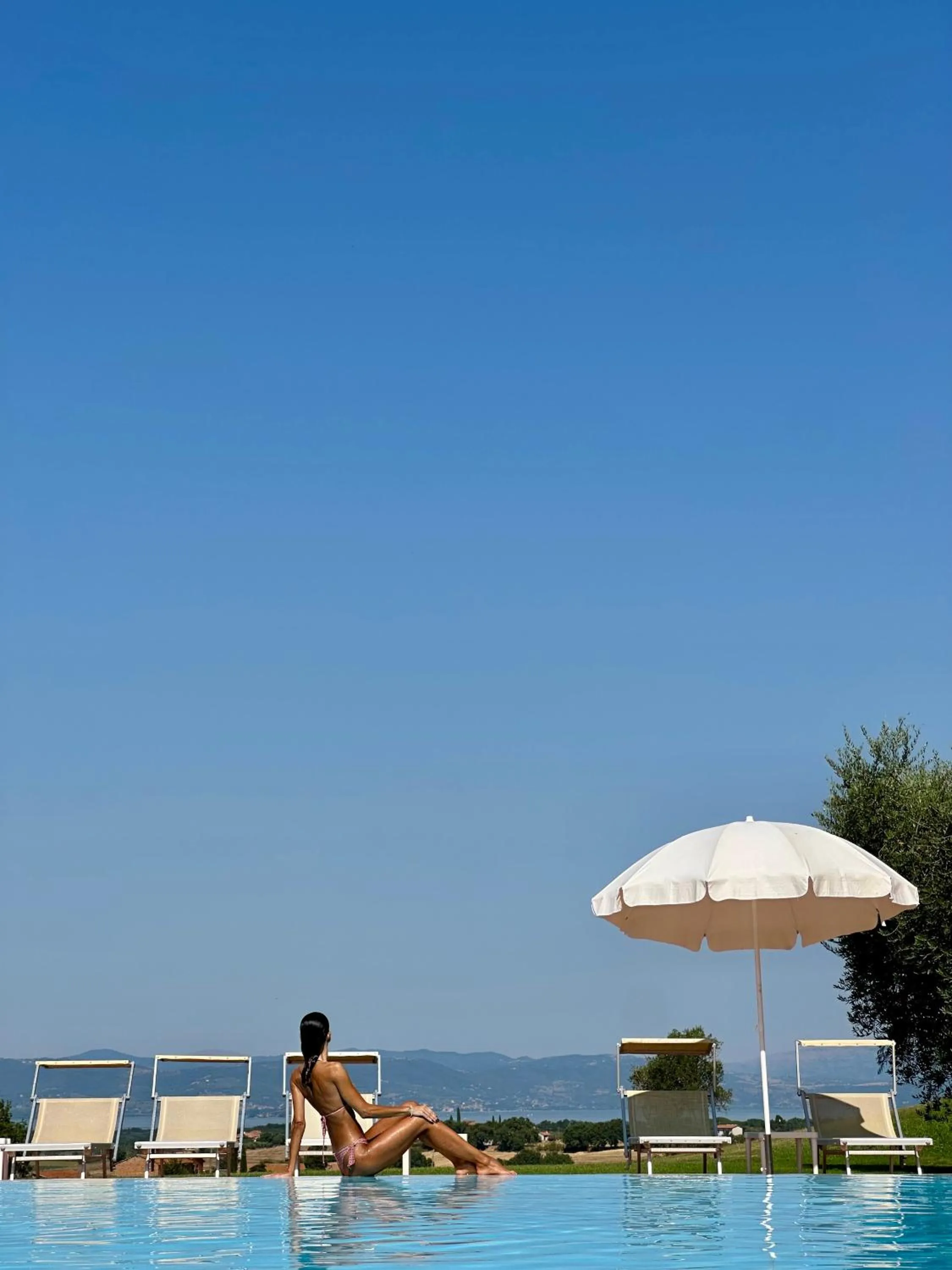 Swimming pool in Locanda Poggioleone