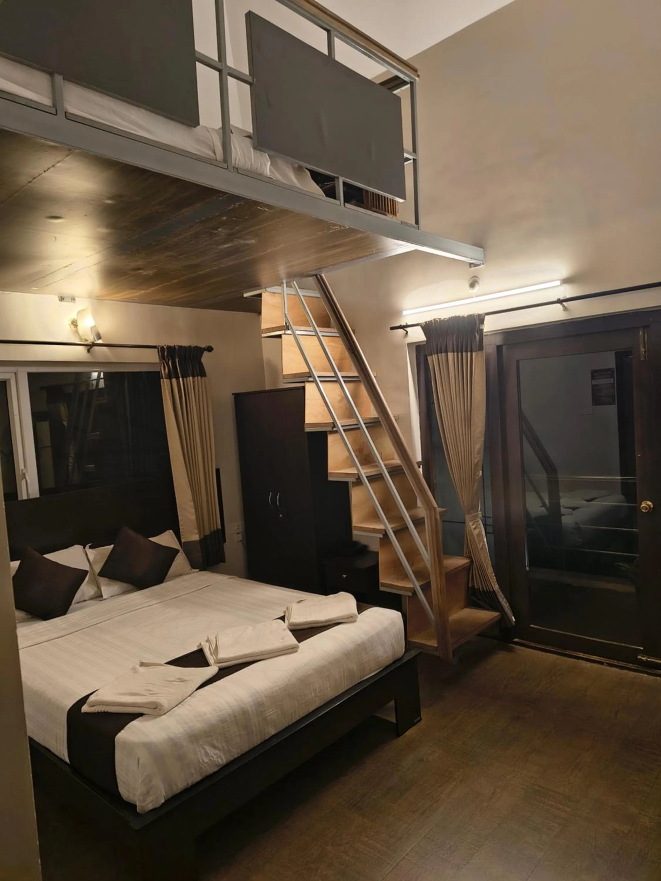 Bed in Paradise Perfect - Nonsmoking Non alcoholic No unmarried couples