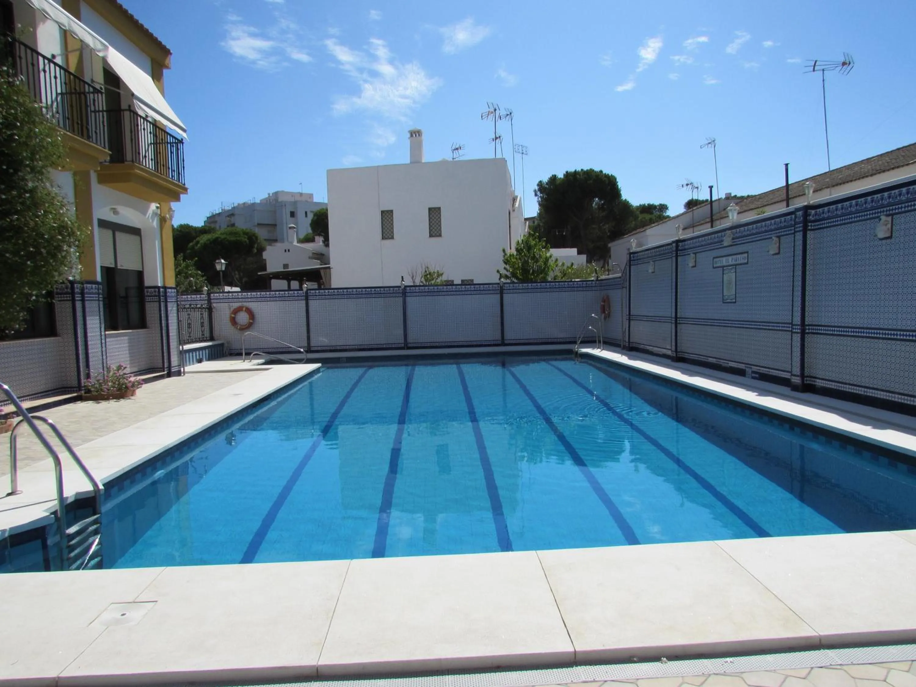 Swimming pool in PARAISO PLAYA Hotel