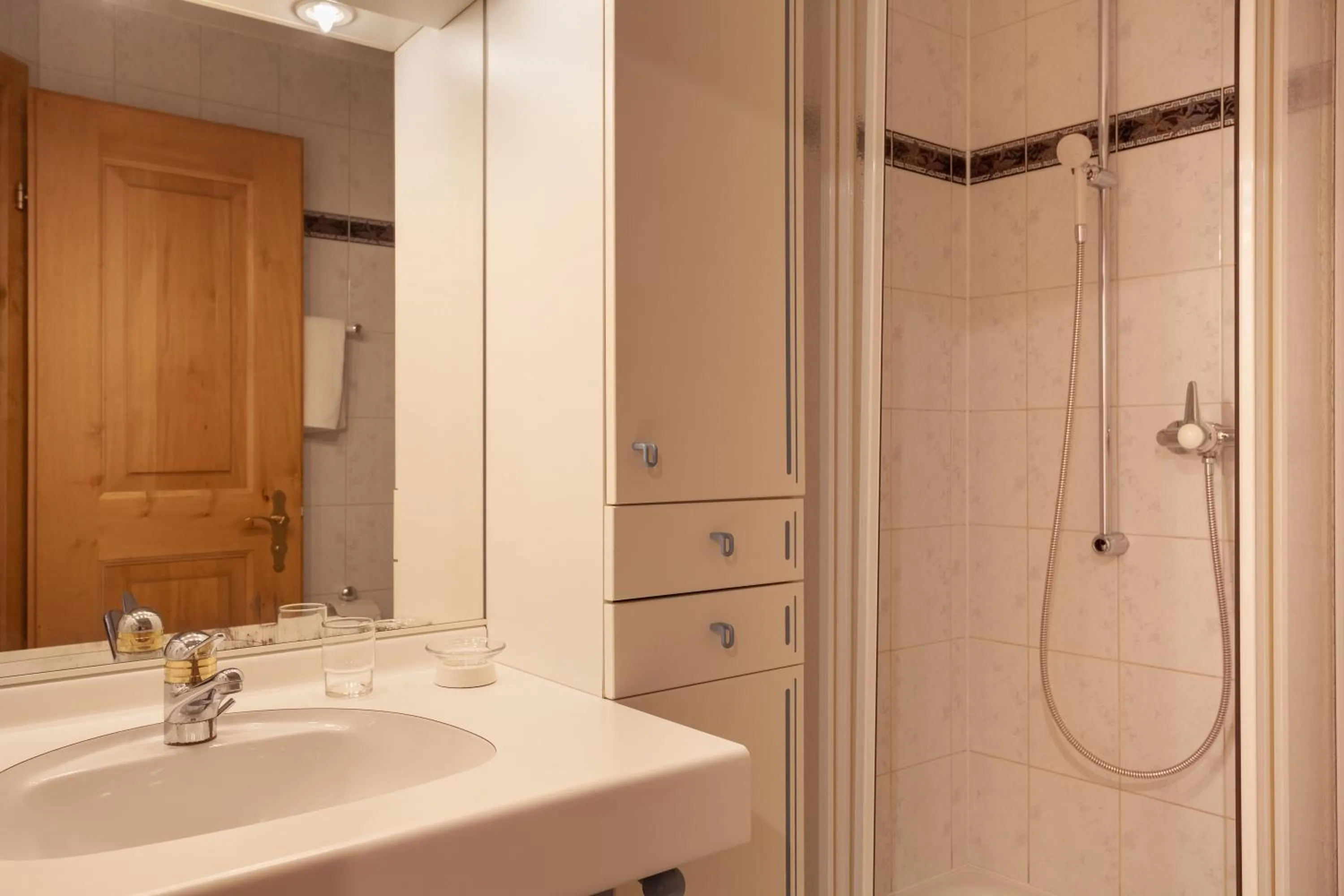 Shower in Hotel Jägerhof