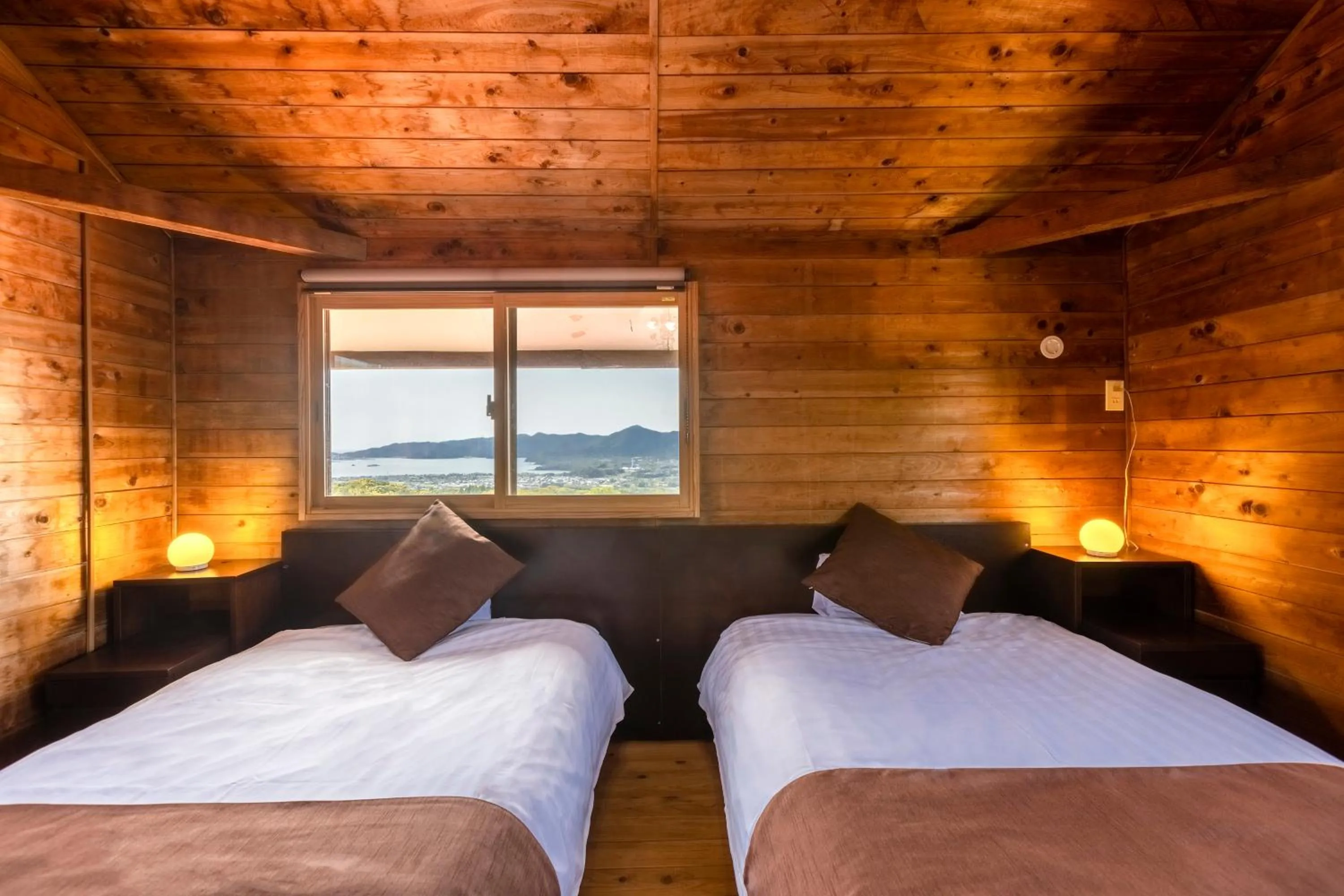 Photo of the whole room, Bed in Goto Conkana Kingdom