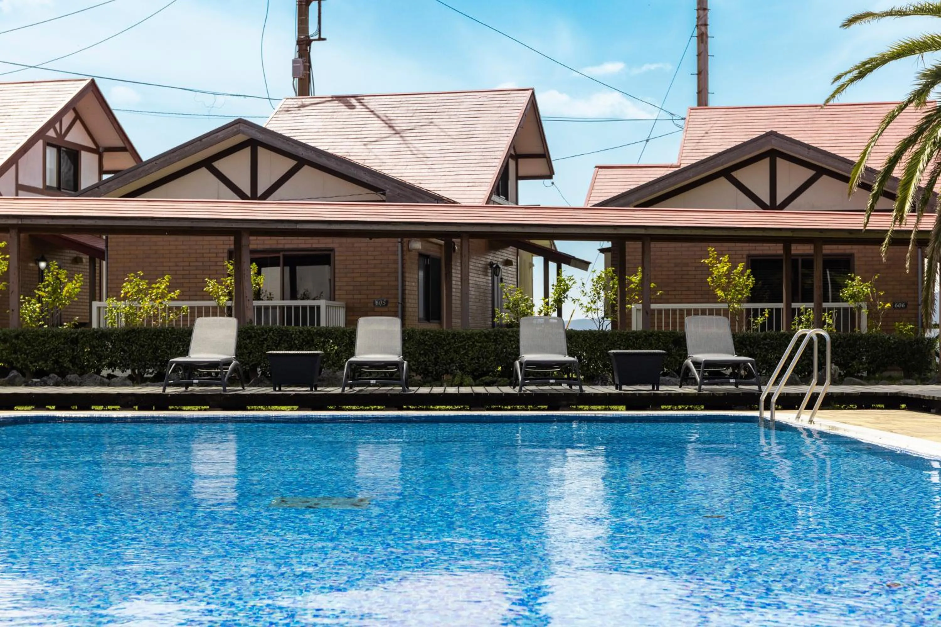 Swimming pool in Goto Conkana Kingdom