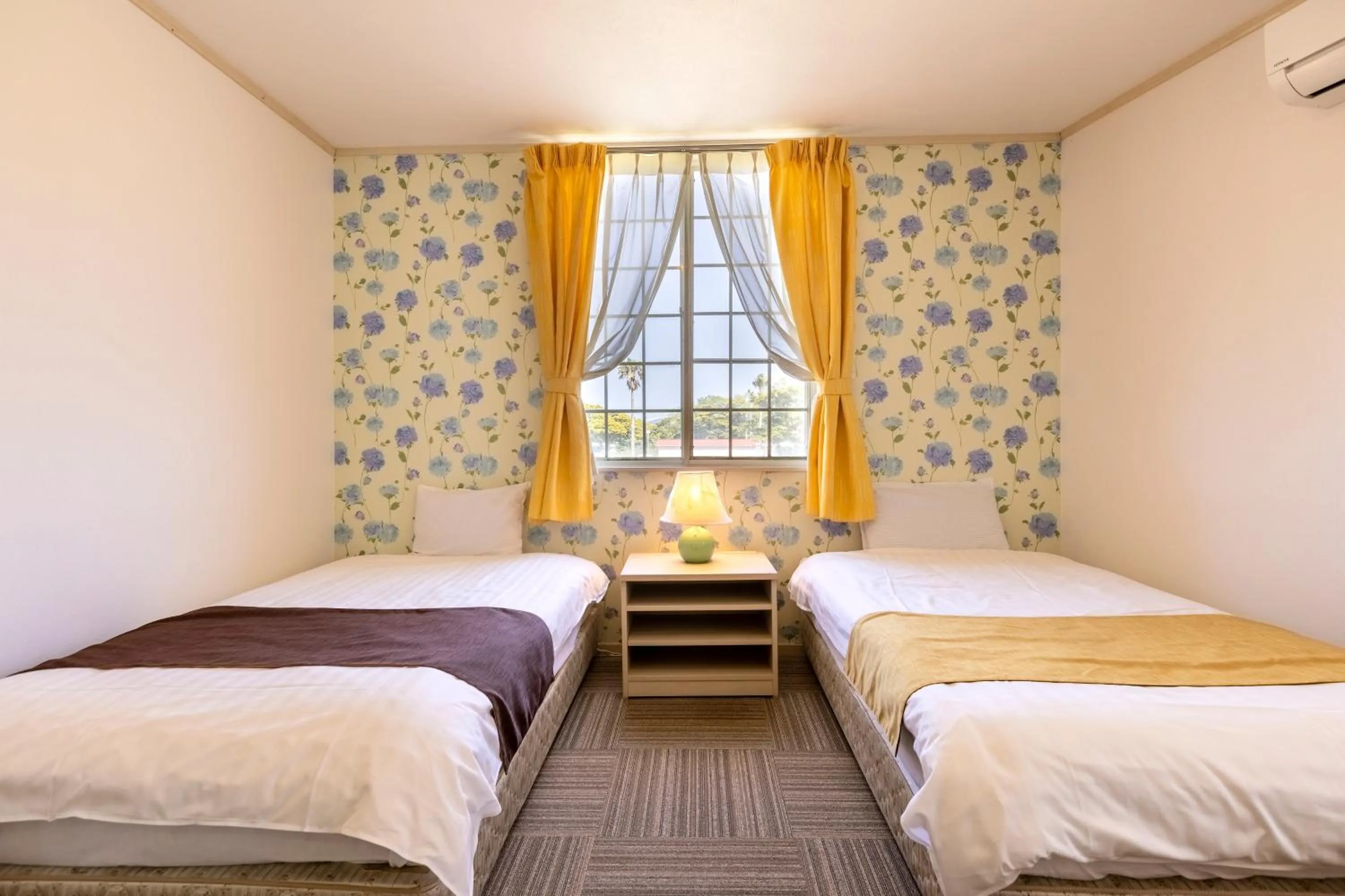 Photo of the whole room, Bed in Goto Conkana Kingdom