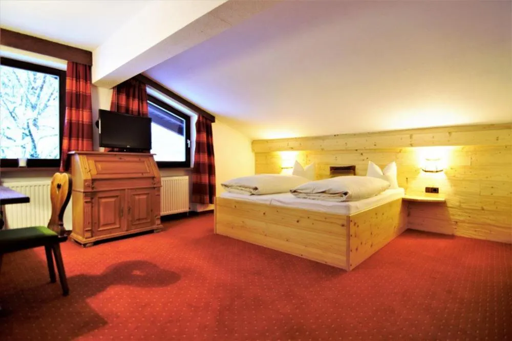 Photo of the whole room, Bed in Hotel Berghof