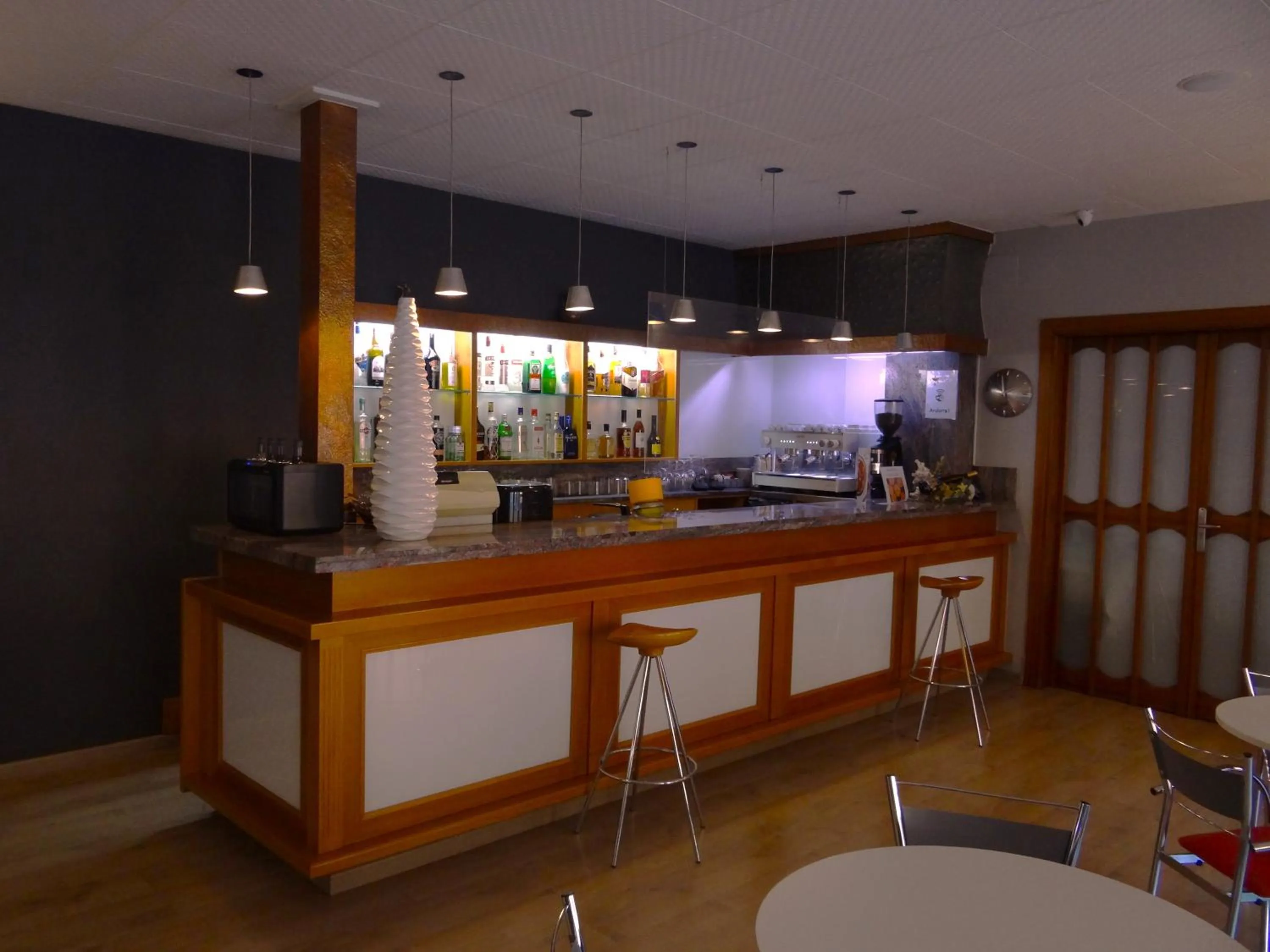 Restaurant/places to eat in Hotel Sol-Park