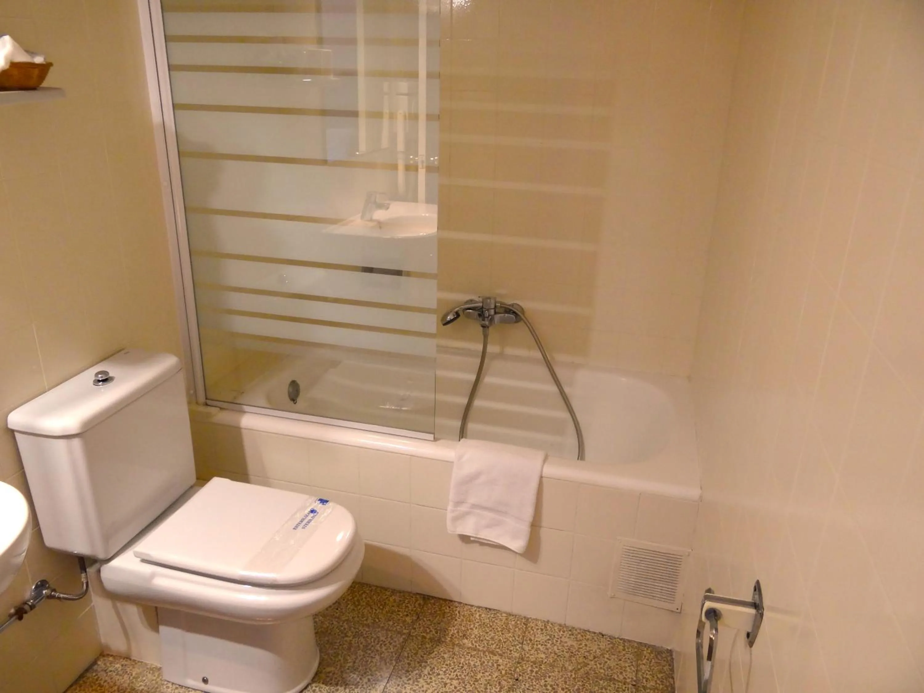 Toilet in Hotel Sol-Park