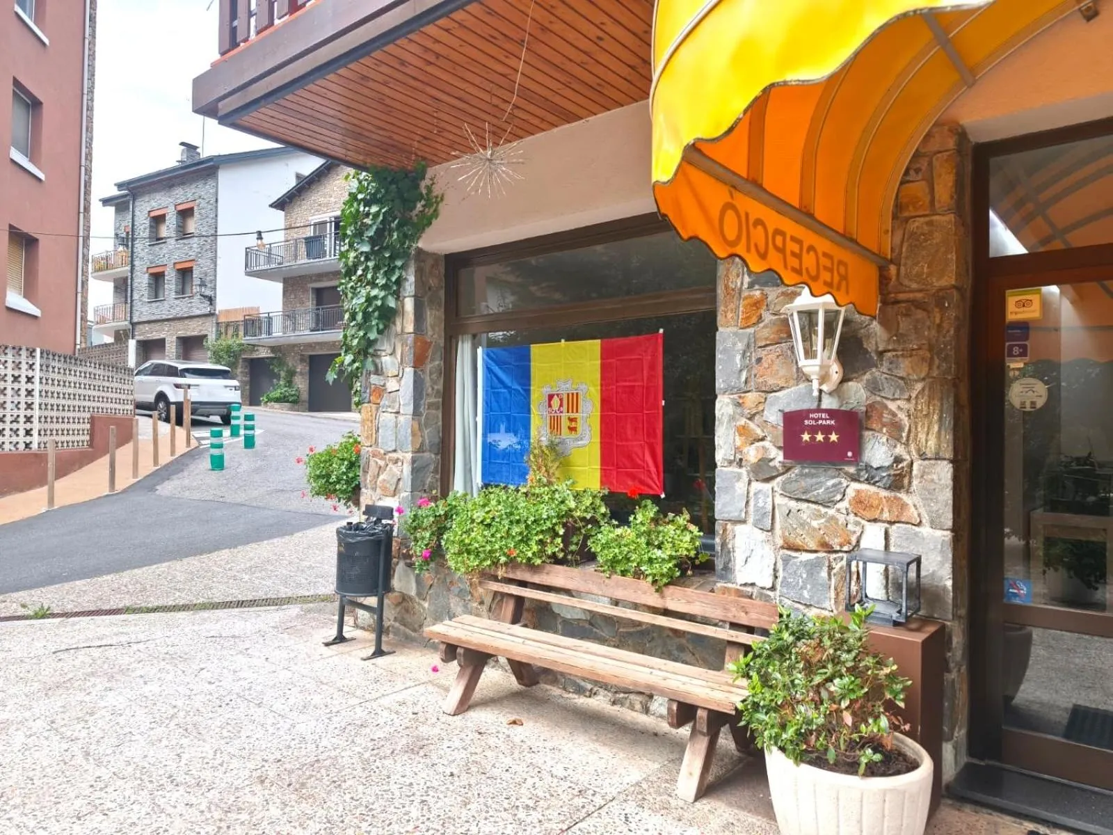 Property building in Hotel Sol-Park