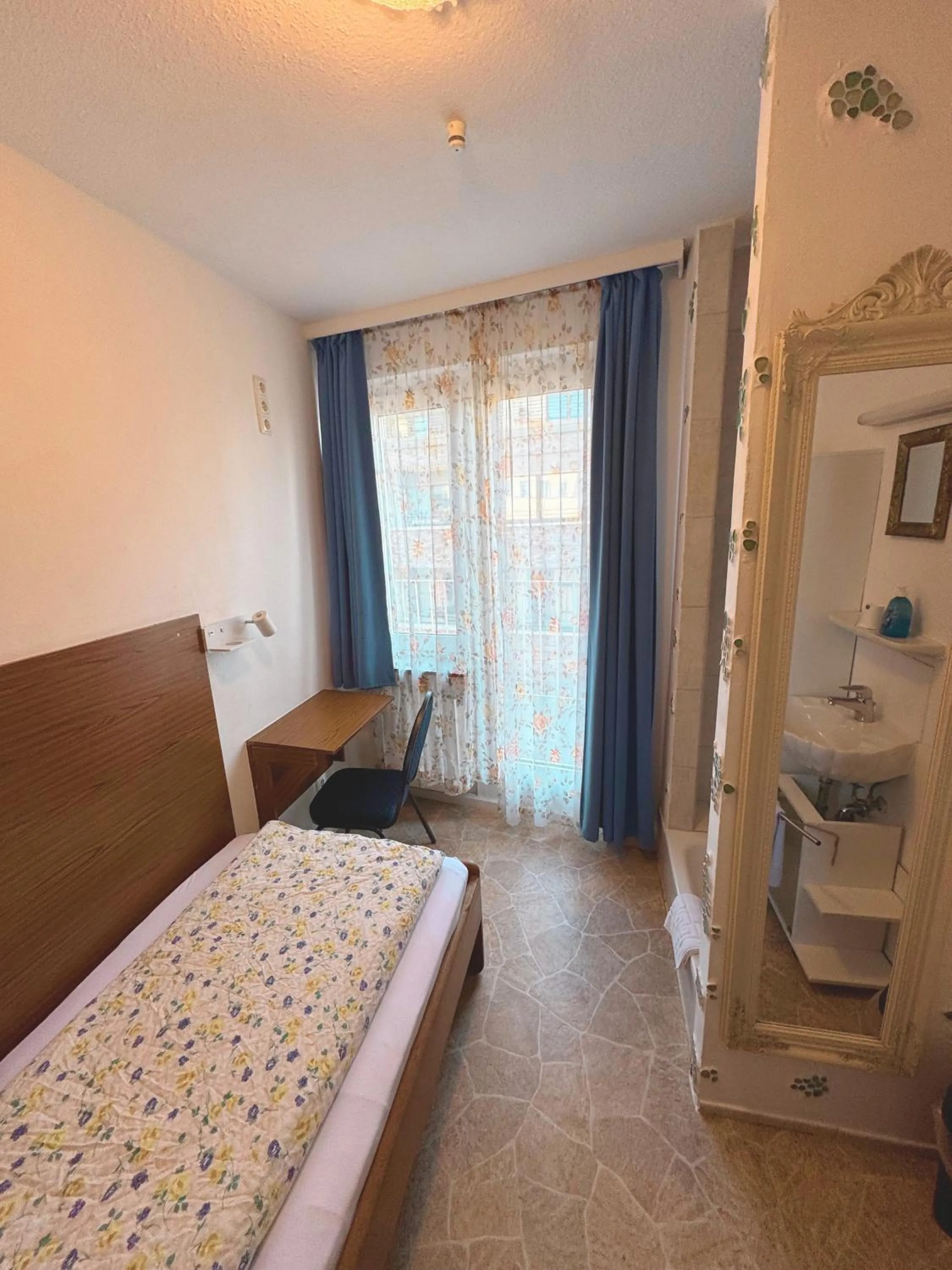 Bed in Hostel Heinzelmännchen