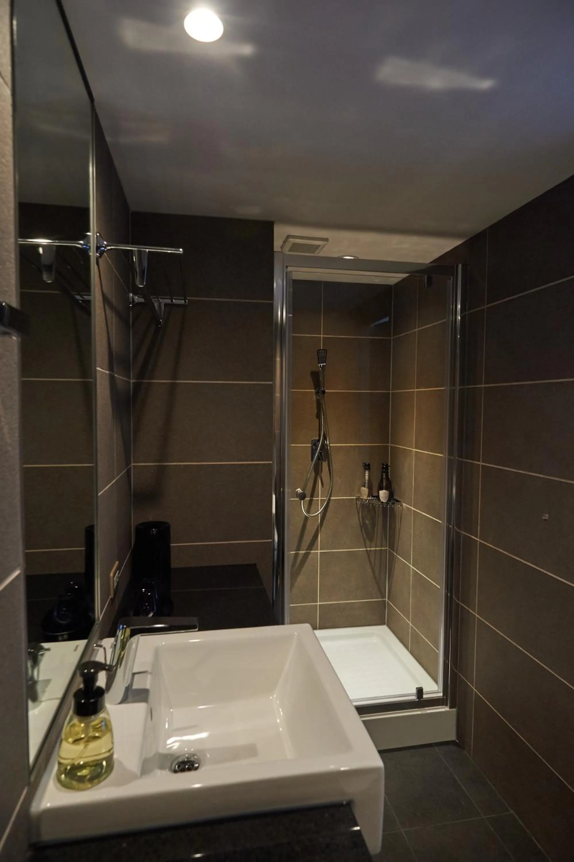 Shower in Conne Hotel