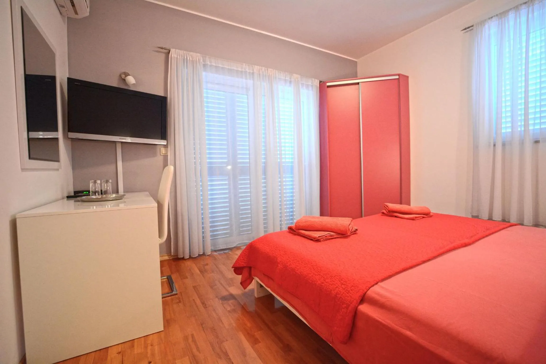 Bedroom, Bed in Villa Avantgarde