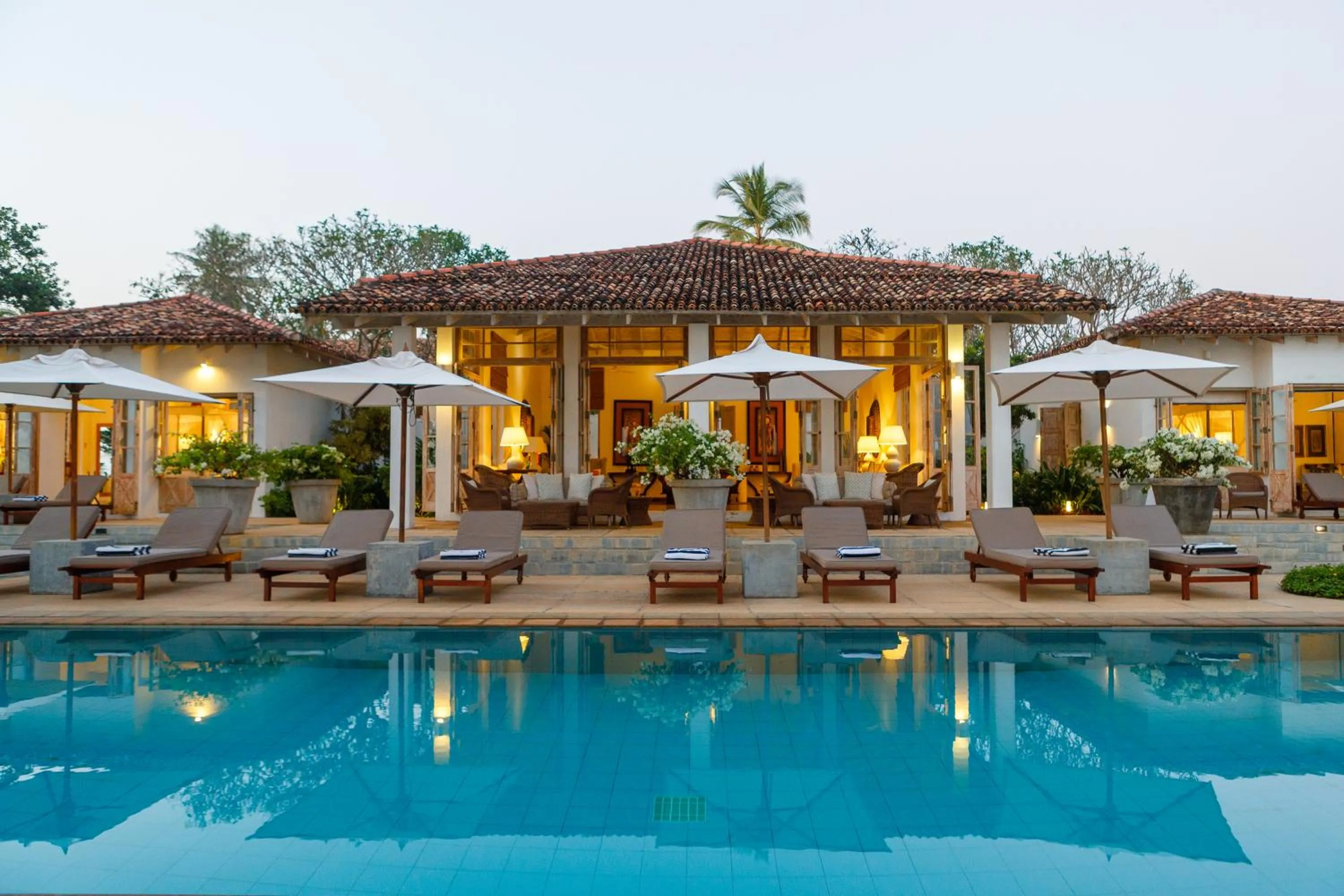 Facade/entrance in Habaraduwa House