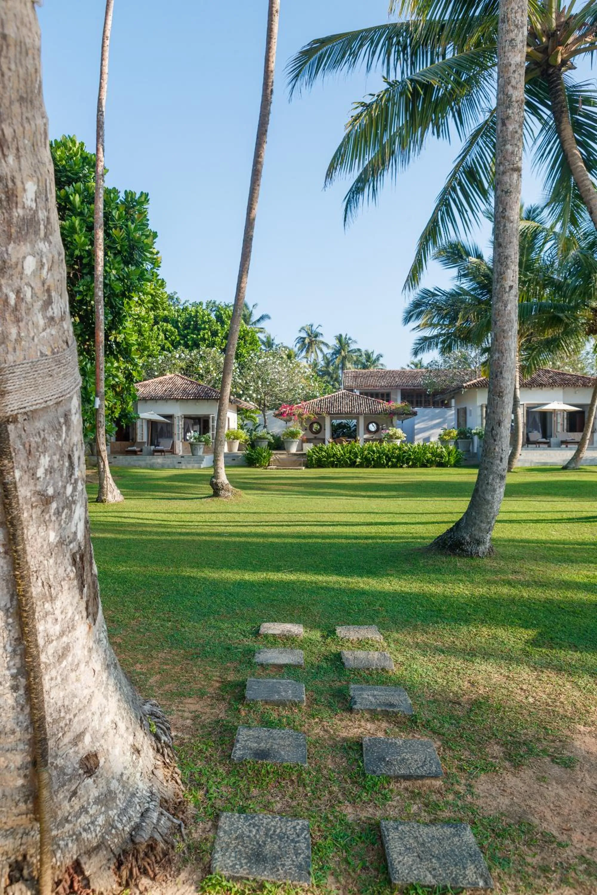 Facade/entrance in Habaraduwa House