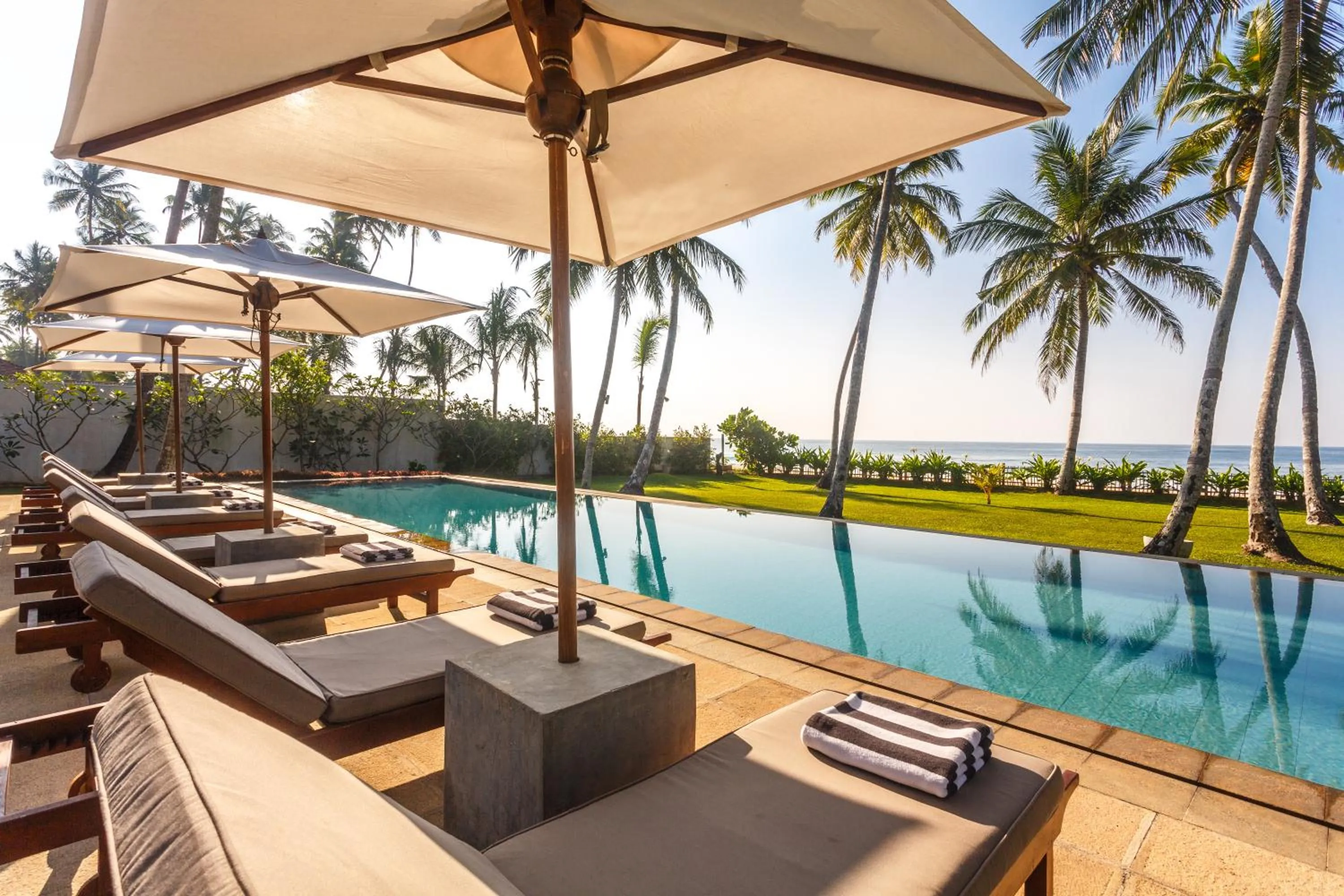 Swimming pool in Habaraduwa House