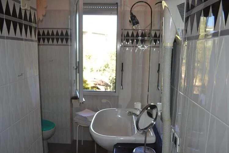 Bathroom in Residence Hotel Edy