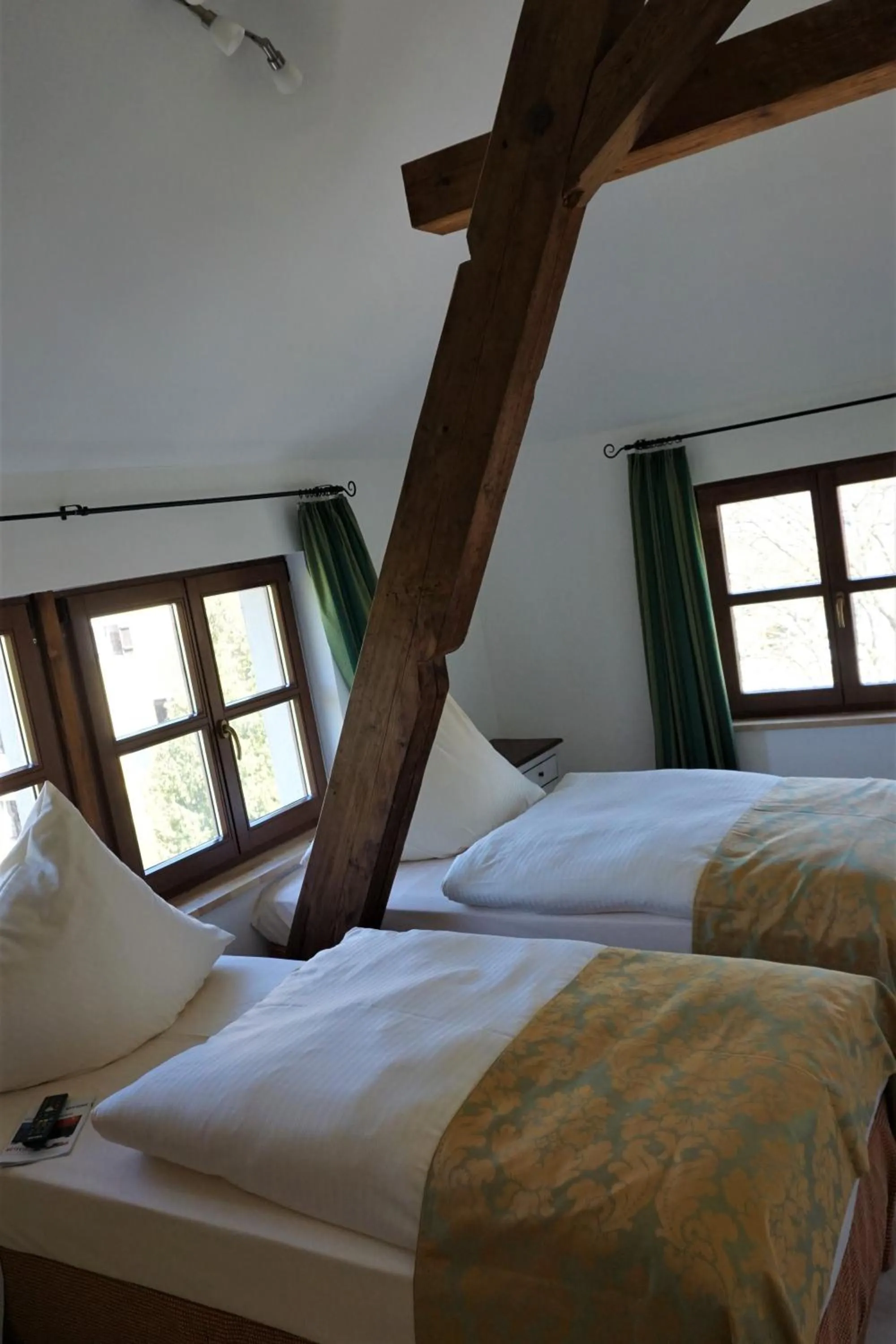 Bedroom, Bed in Hotel Schlossresidenz Heitzenhofen