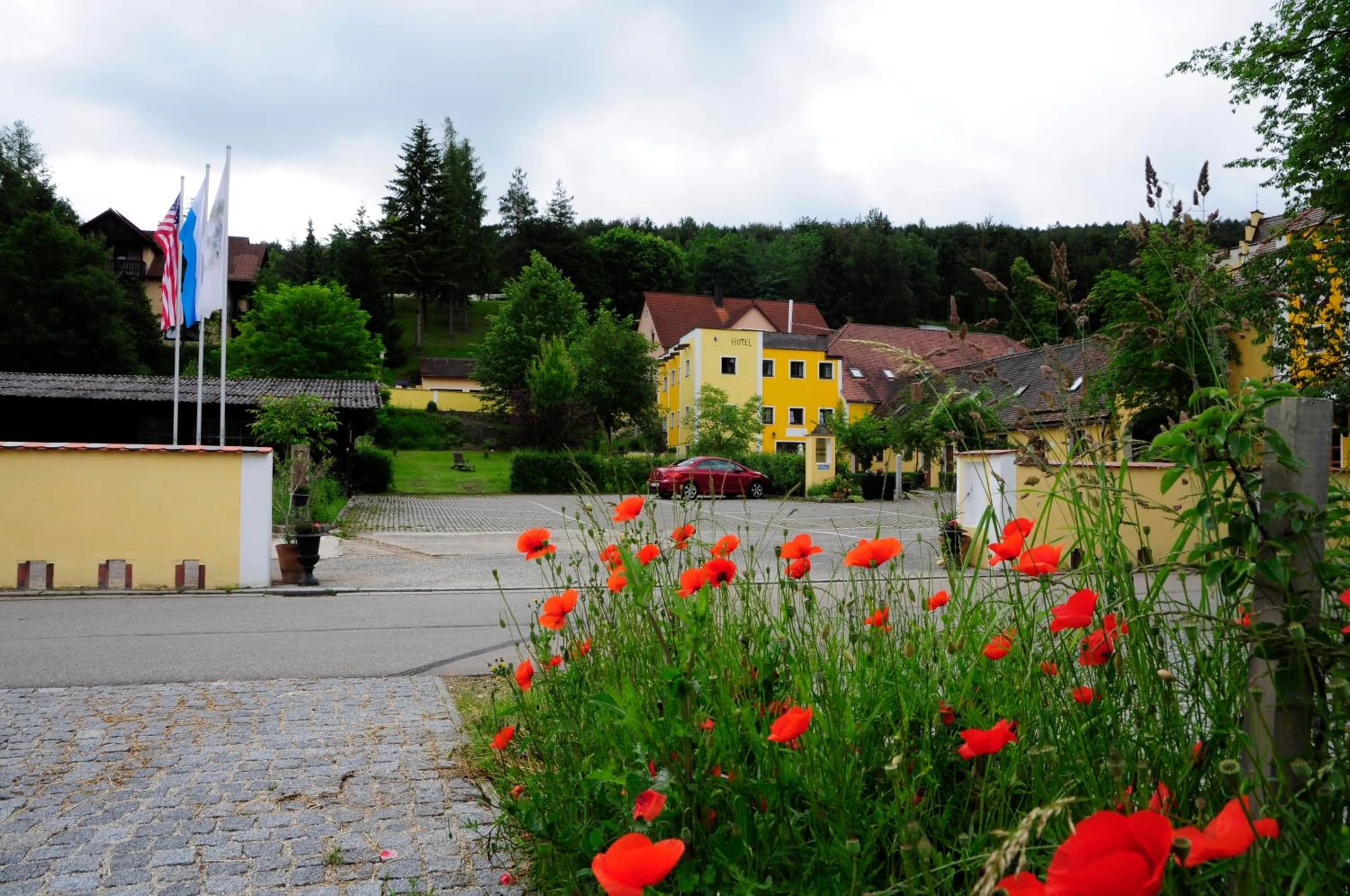 Property building in Hotel Schlossresidenz Heitzenhofen