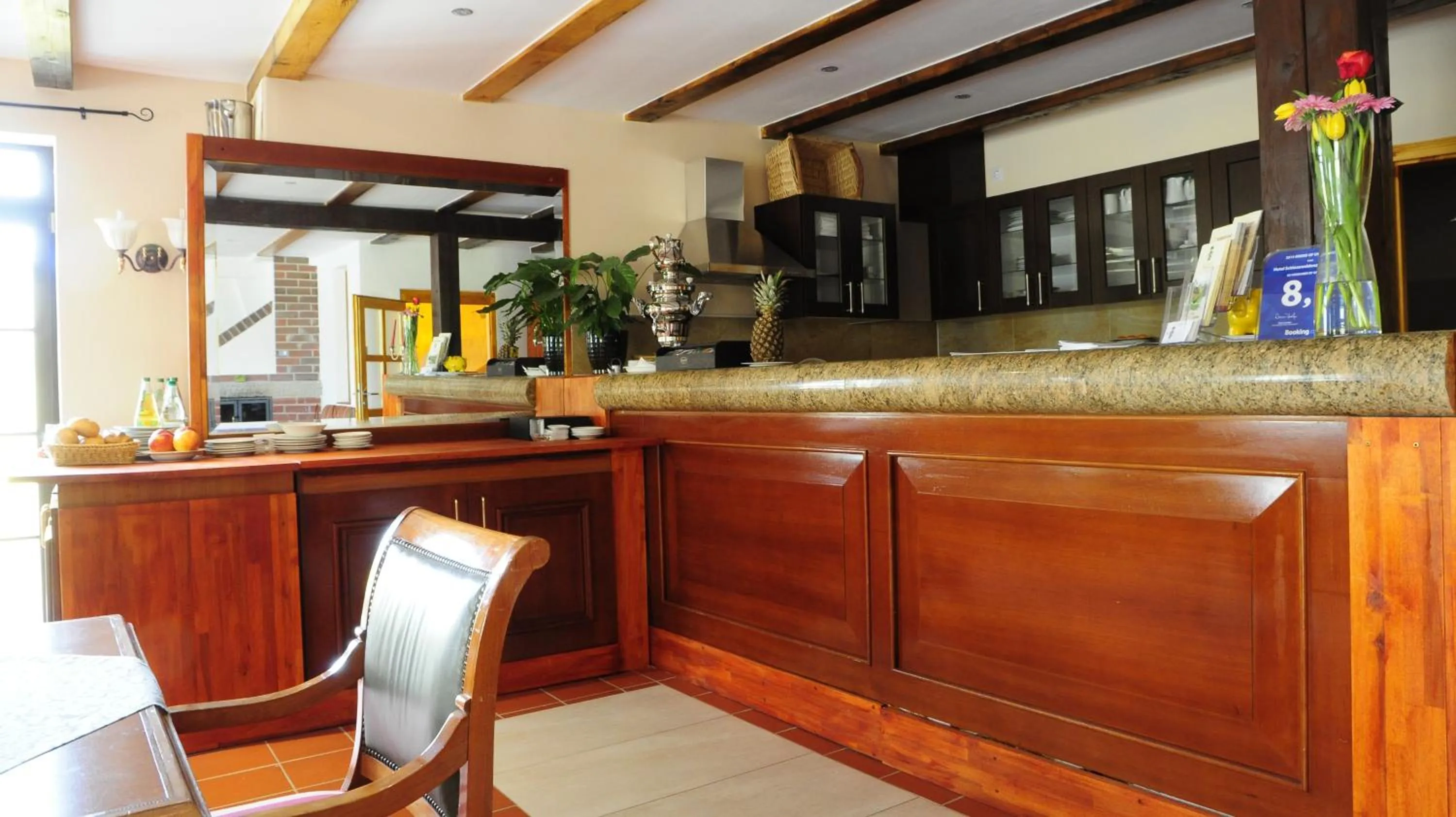 Lobby or reception in Hotel Schlossresidenz Heitzenhofen