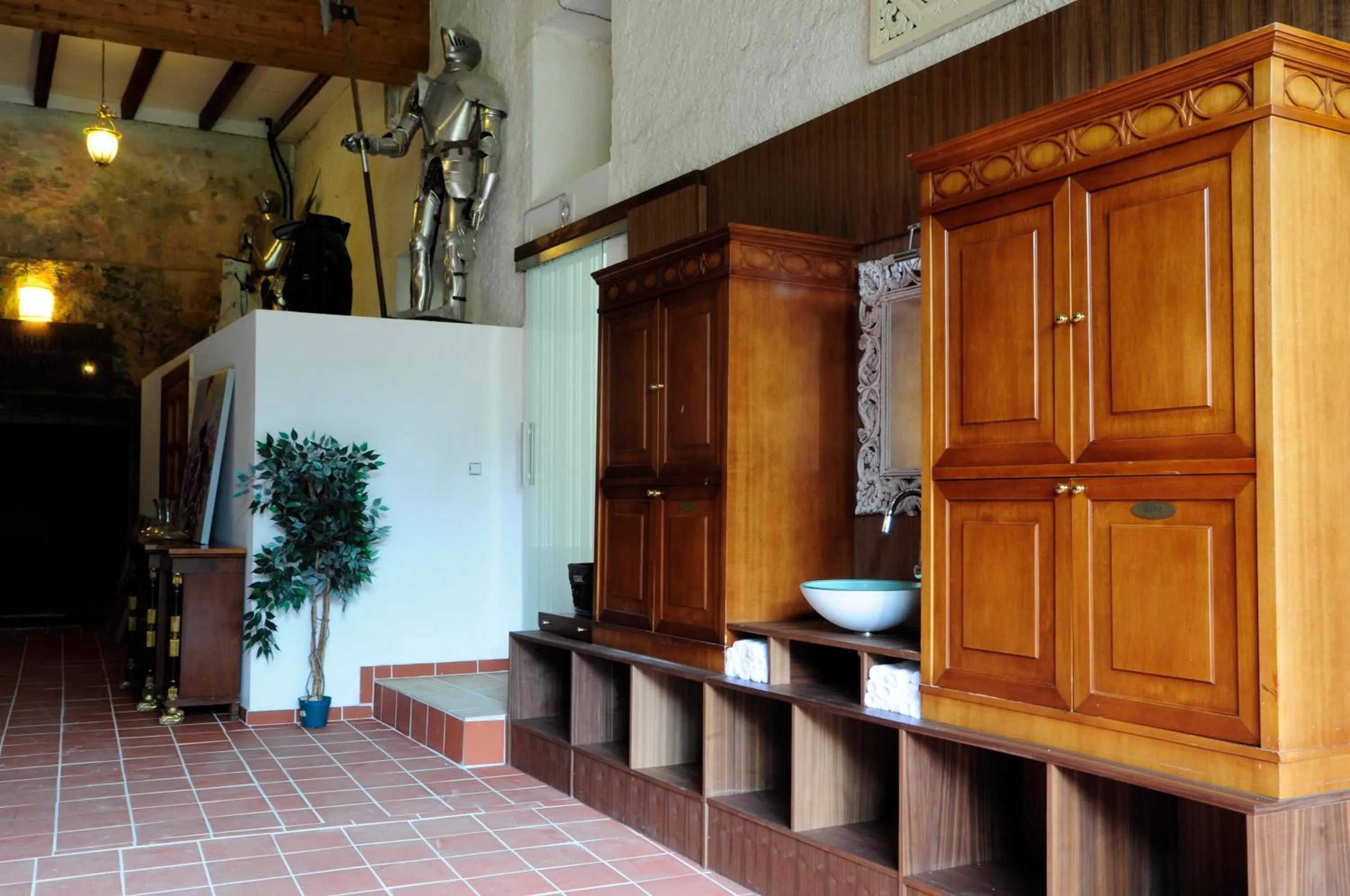 Communal lounge/ TV room in Hotel Schlossresidenz Heitzenhofen