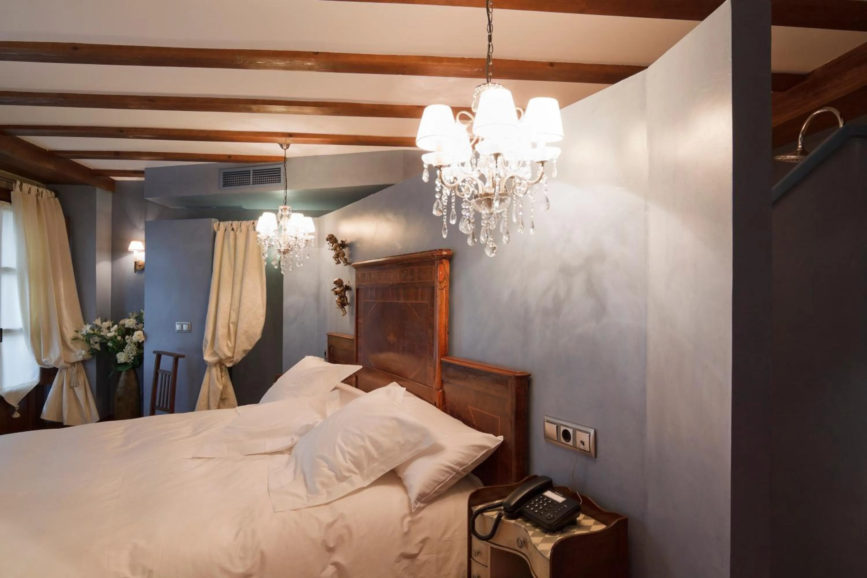 Photo of the whole room, Bed in Hospederia de los Parajes