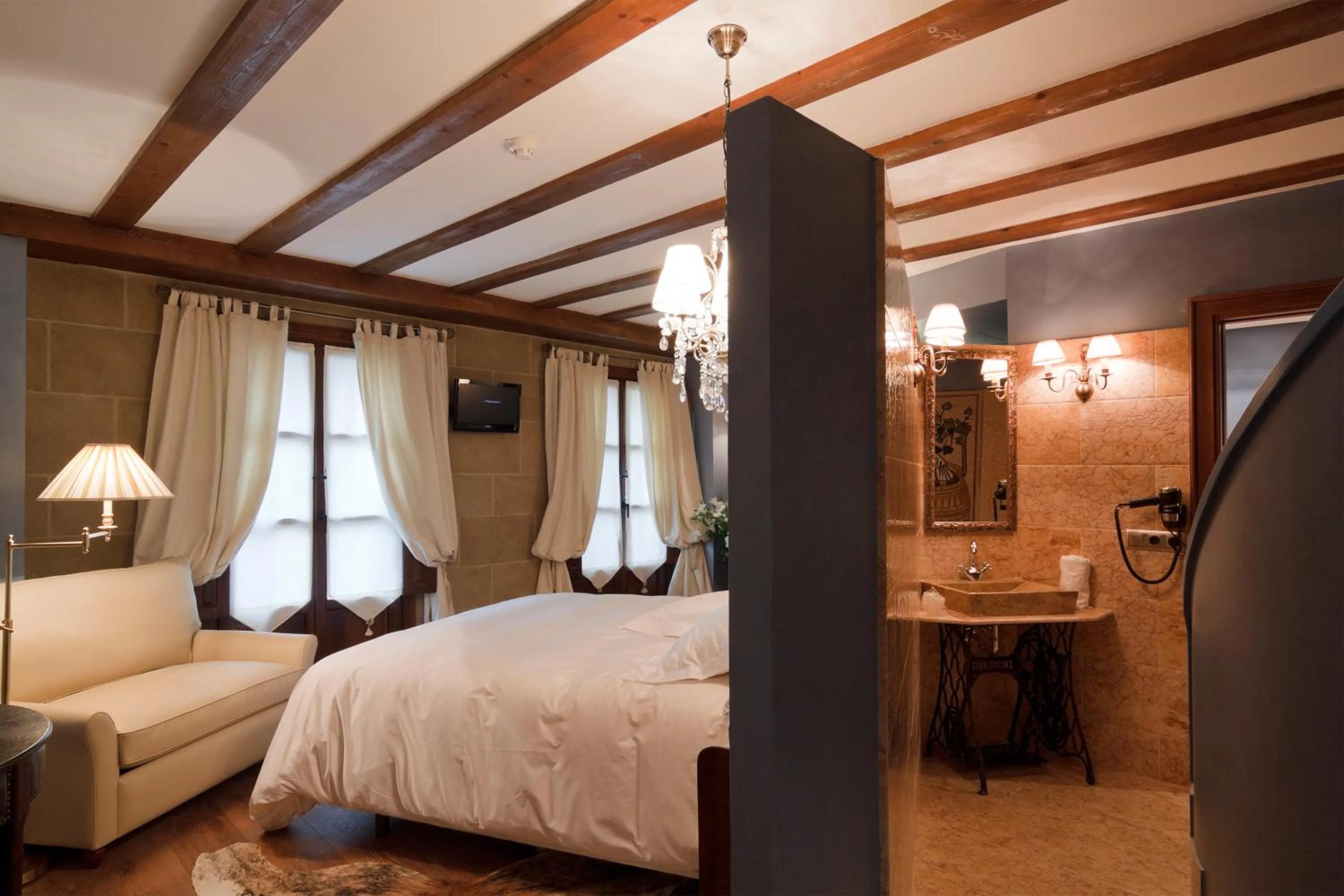 Photo of the whole room, Bed in Hospederia de los Parajes