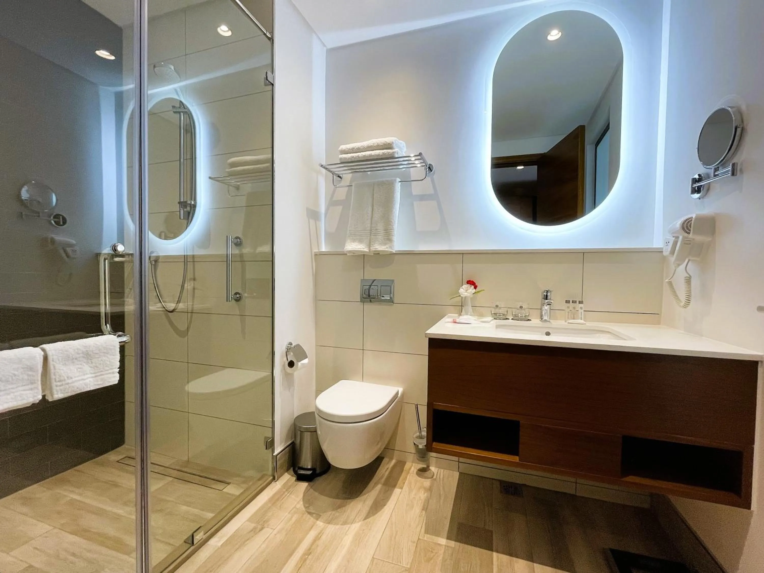 Bathroom in Malawi Sun Hotel & Conference Centre