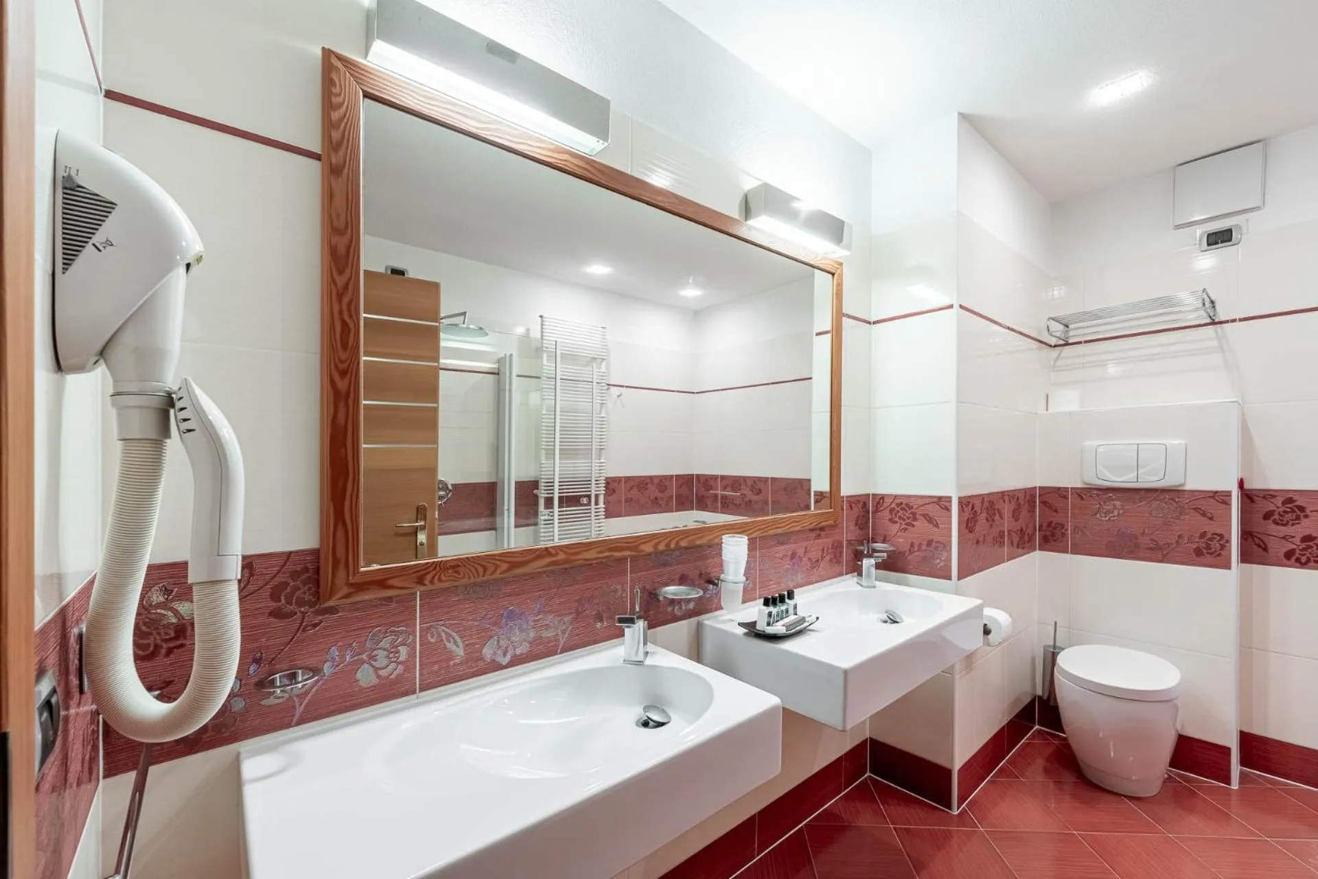 Bathroom in Hotel Dolomiti Schloss