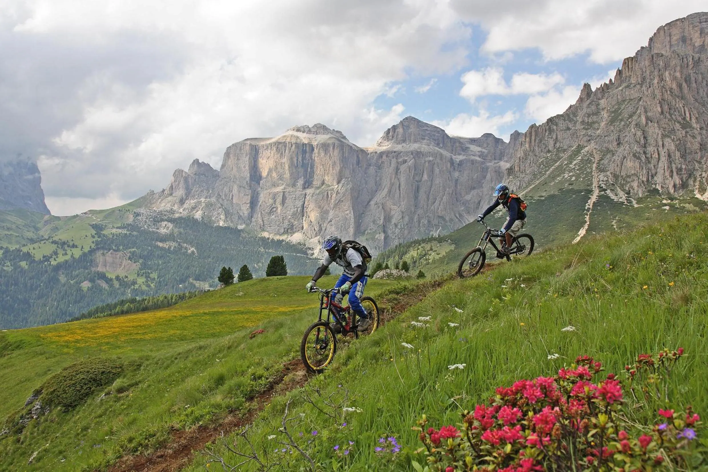 Cycling in Hotel Dolomiti Schloss